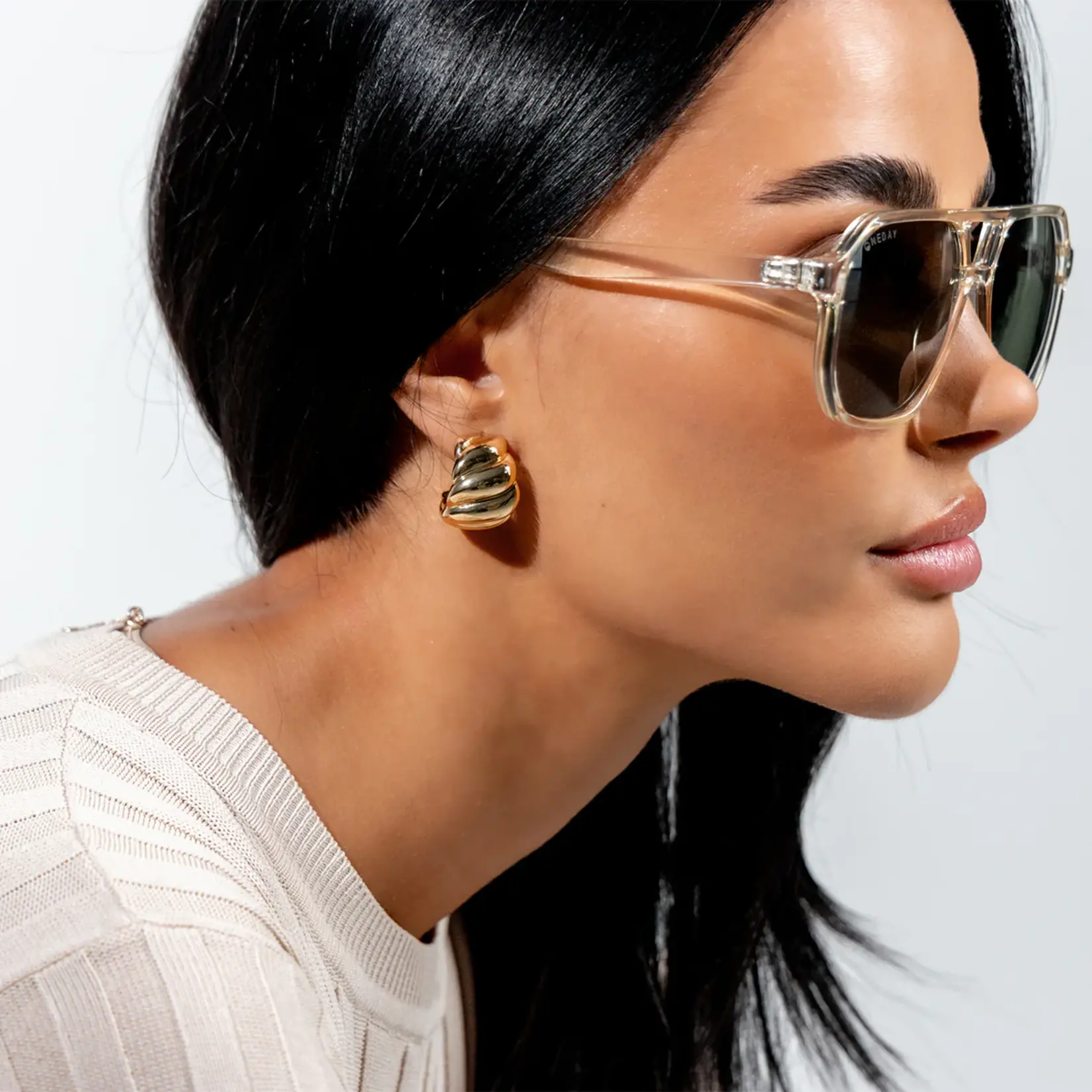 One Day Delilah Sunglasses - Champagne Green