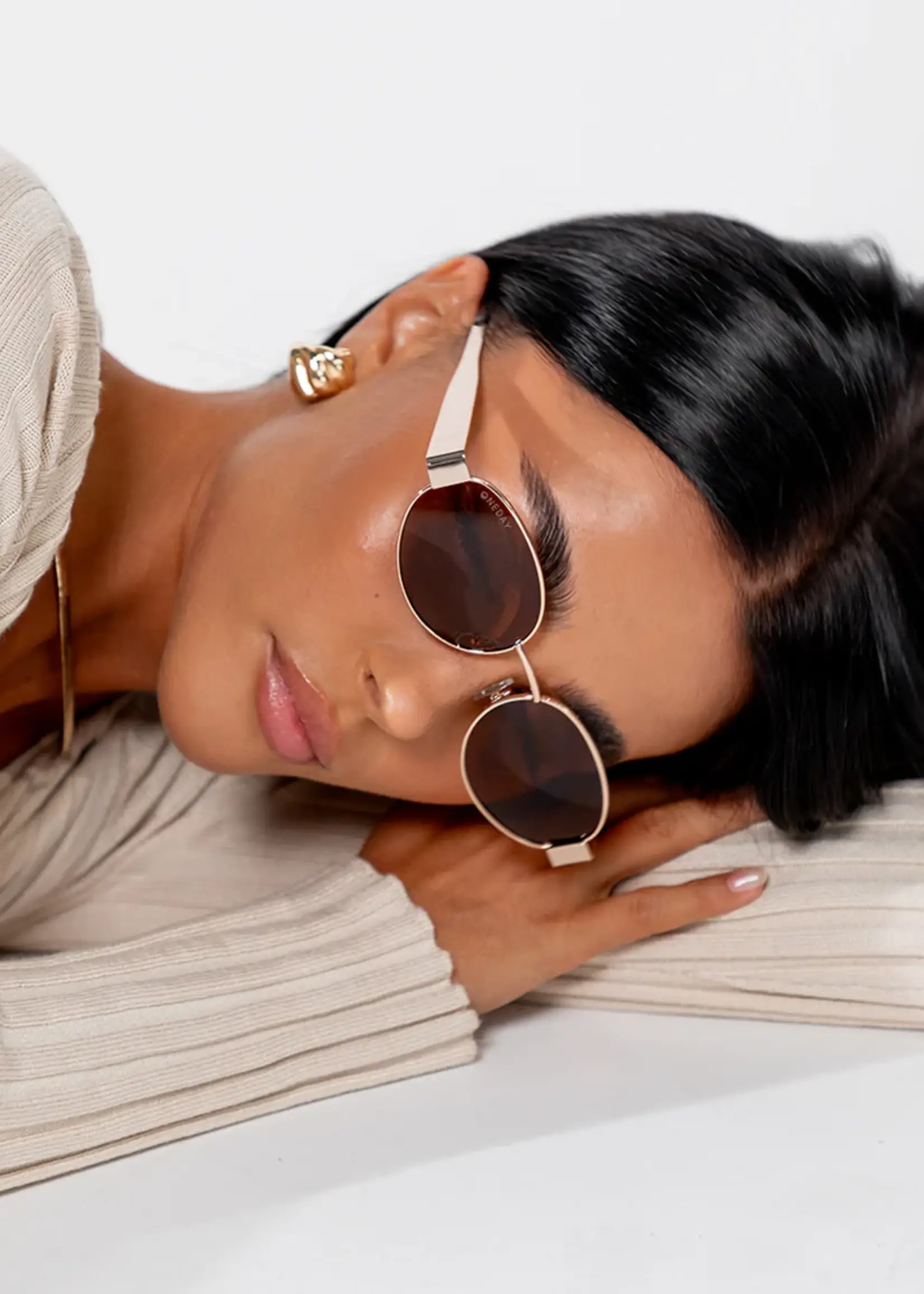 One Day Kendall Sunglasses - Gold Brown