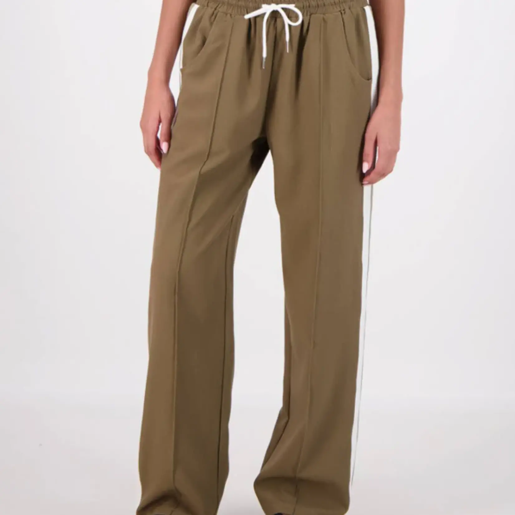 Jasmine Alexa Cassis Trouser