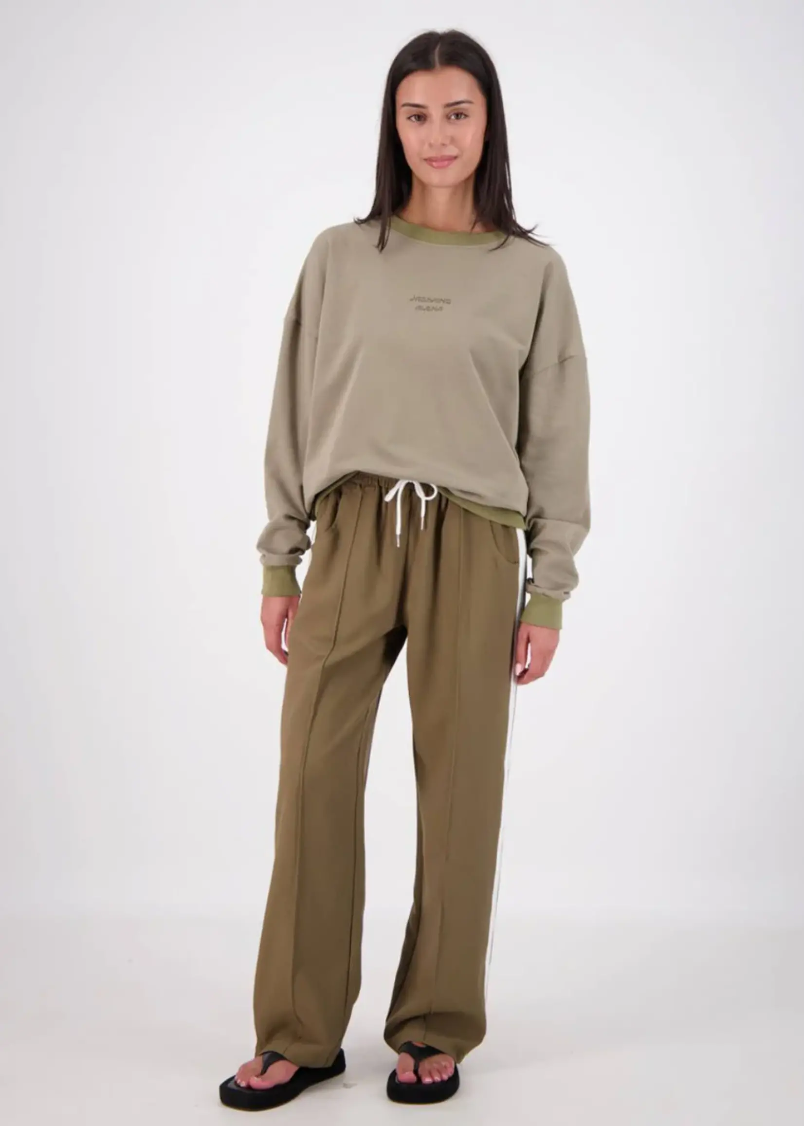Jasmine Alexa Cassis Trouser