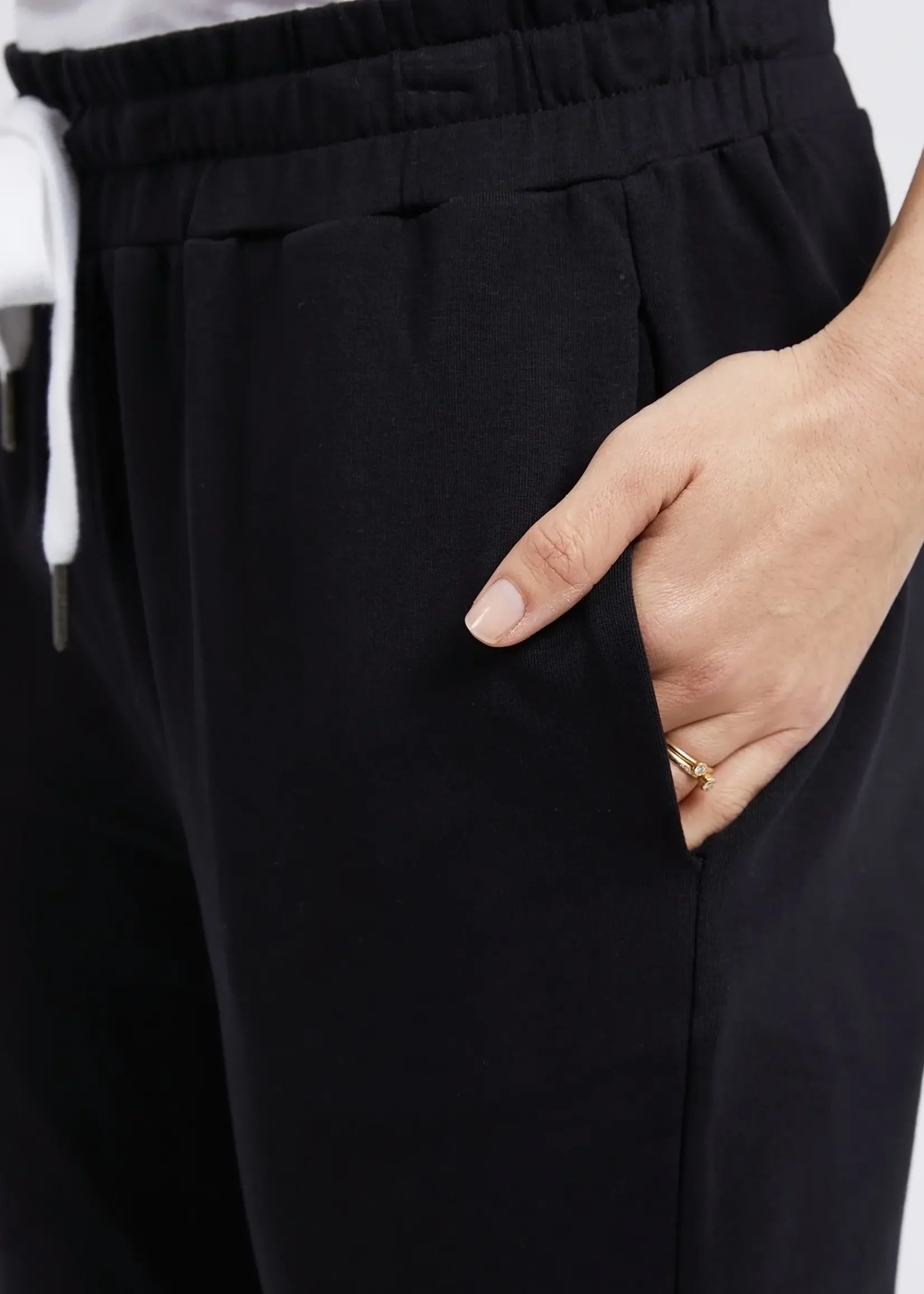 Elm Lifestyle The Lobby Pant Black