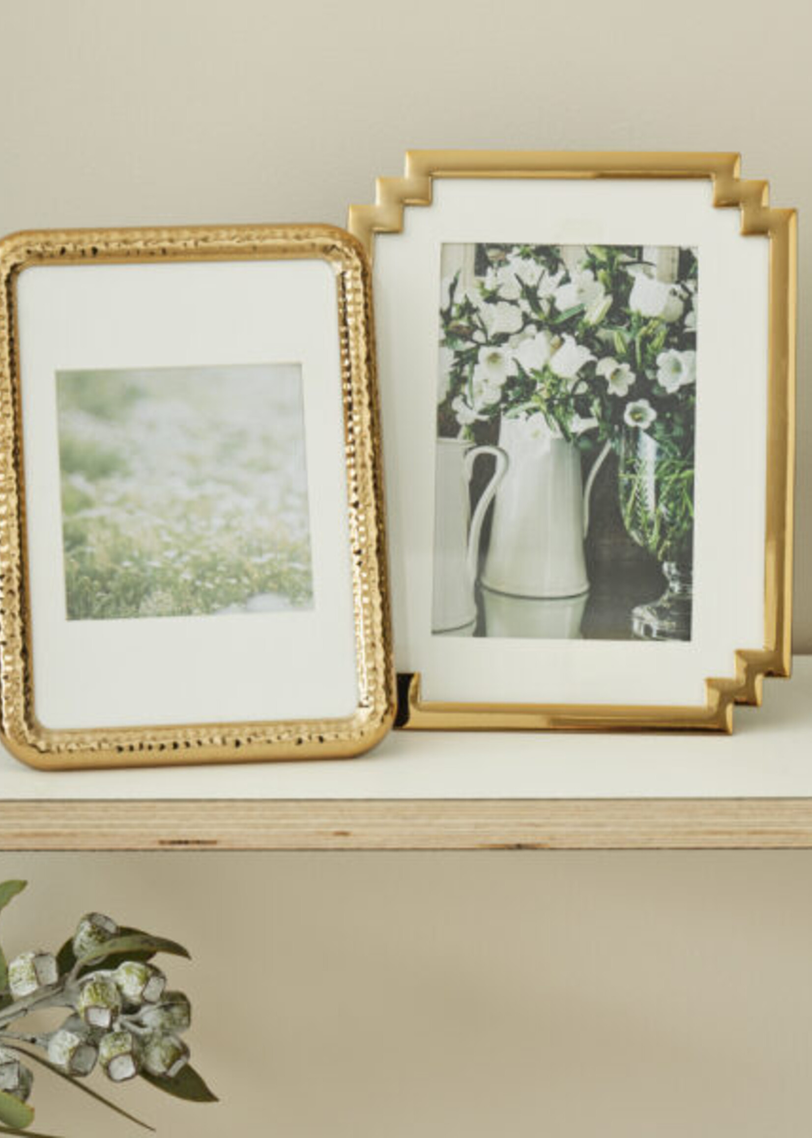 Pilbeam Chinta 4 x 6" Photo Frame - Gold