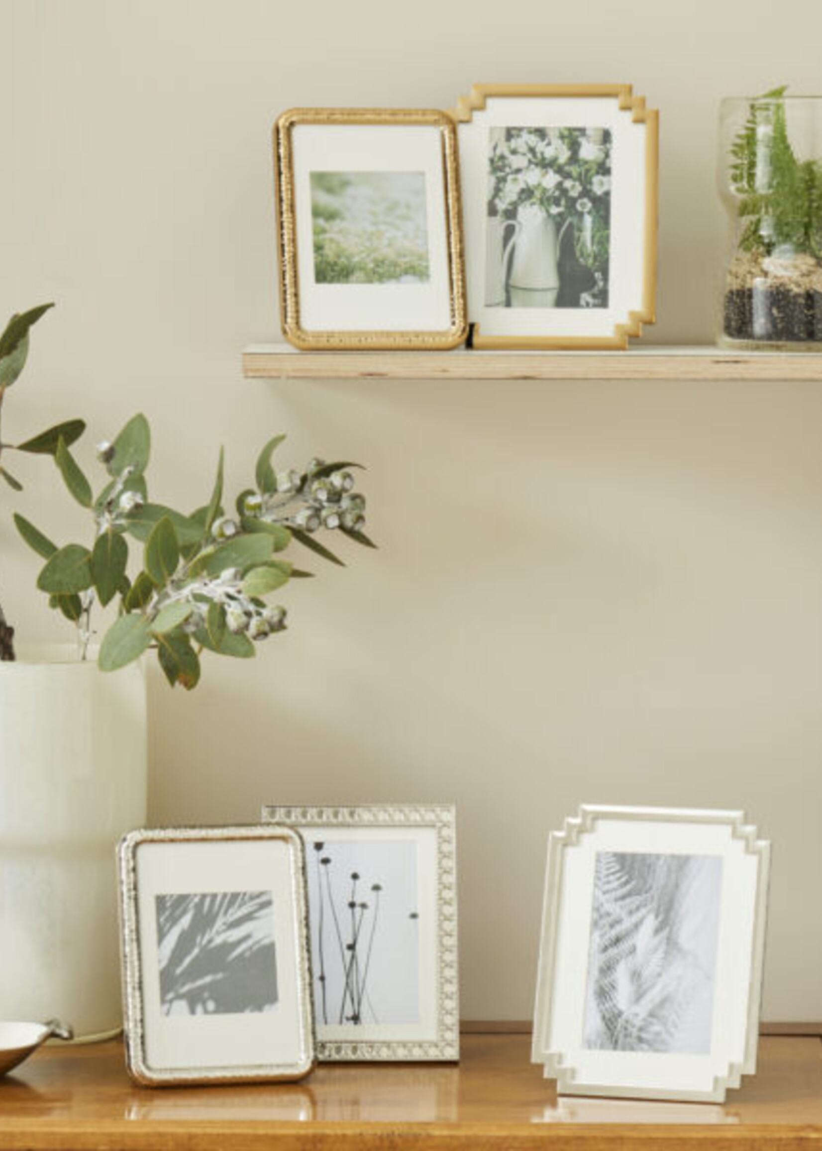 Pilbeam Chinta 4 x 6" Photo Frame - Gold