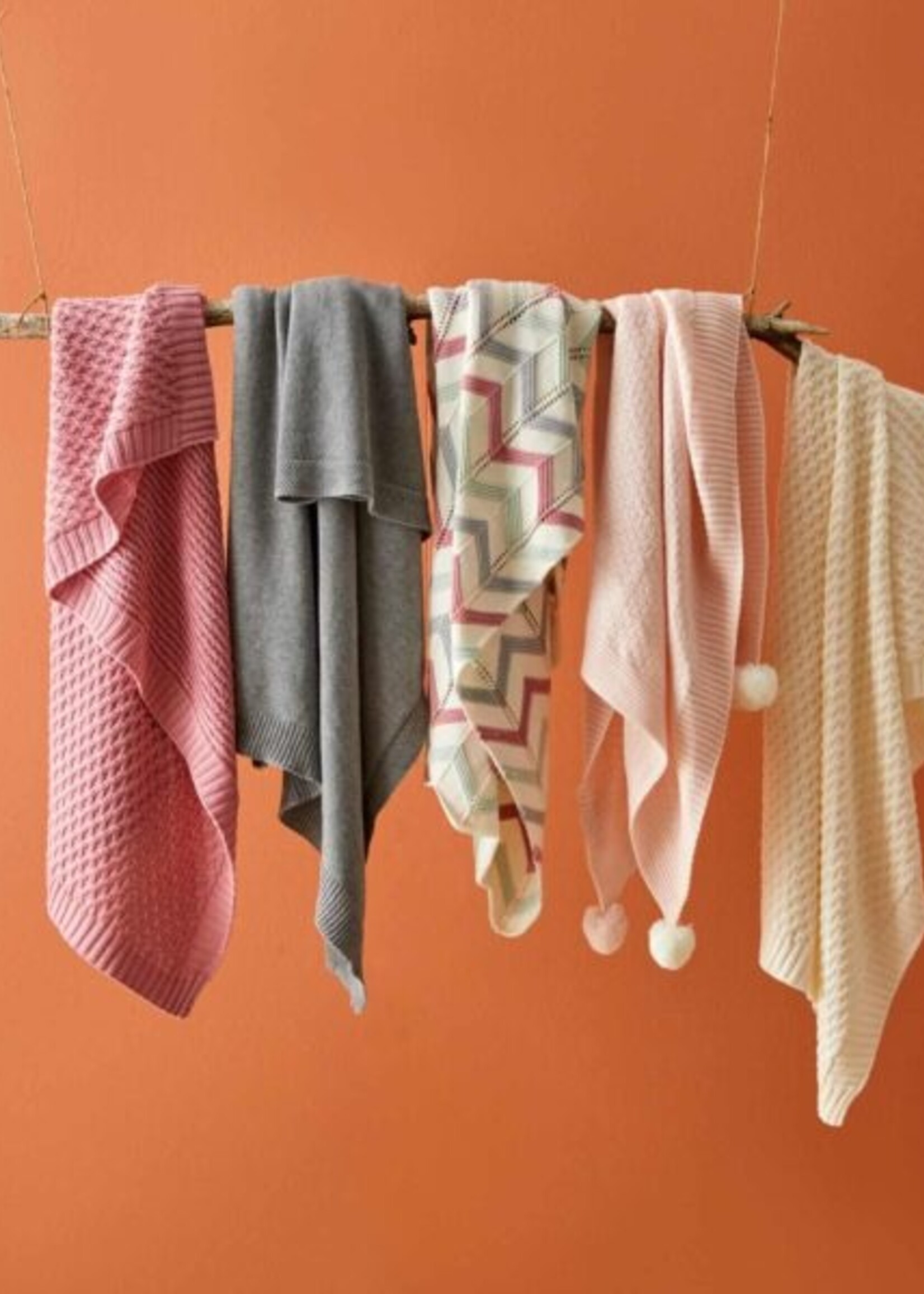 Jiggle & Giggle Blush Zig-Zag Knit Blanket