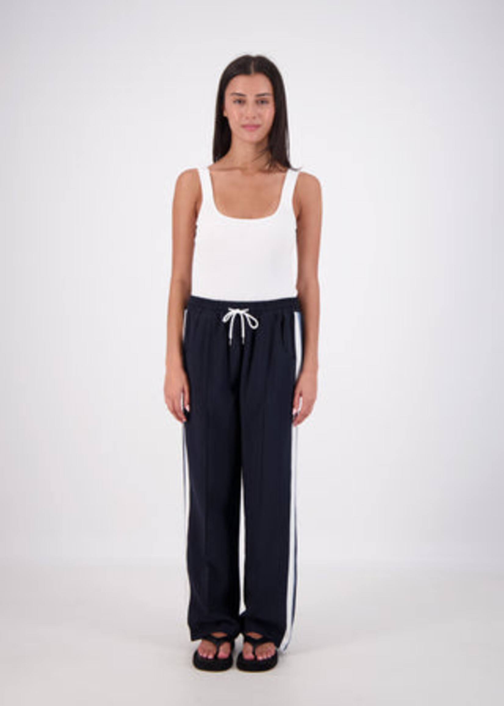Jasmine Alexa Cassis Trouser