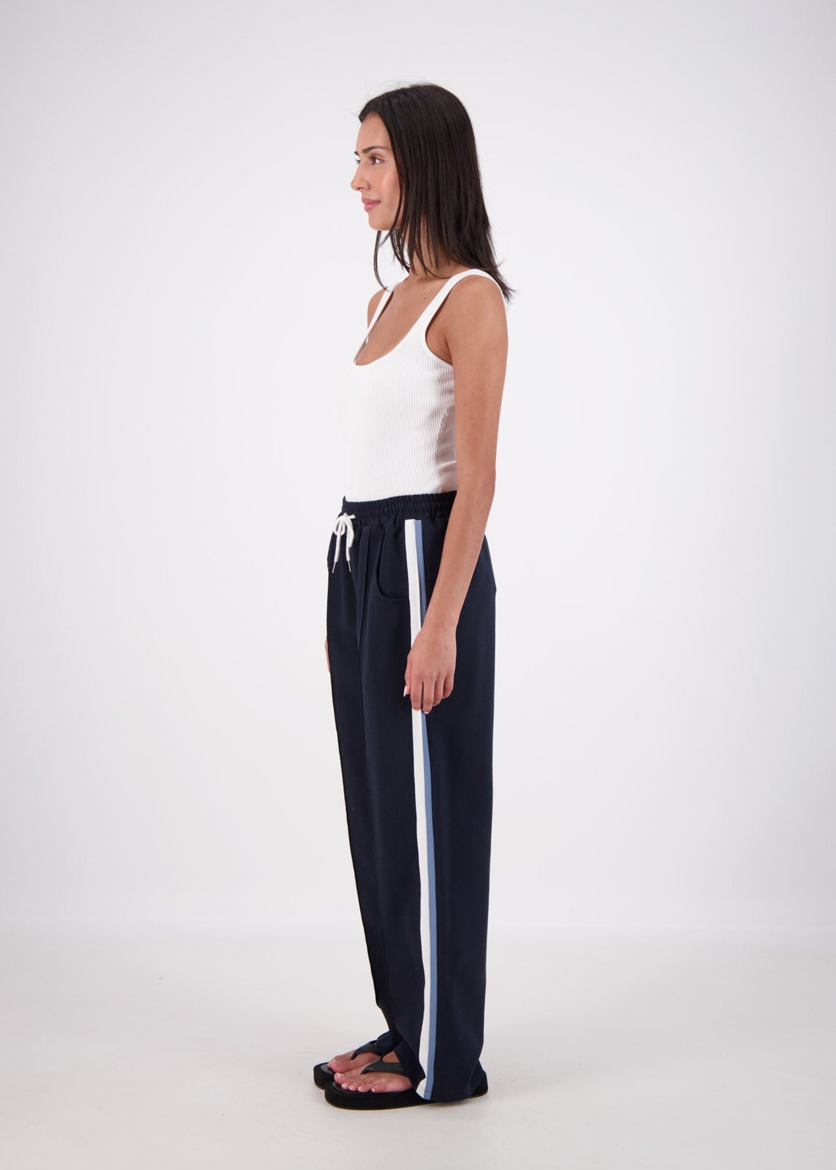 Jasmine Alexa Cassis Trouser