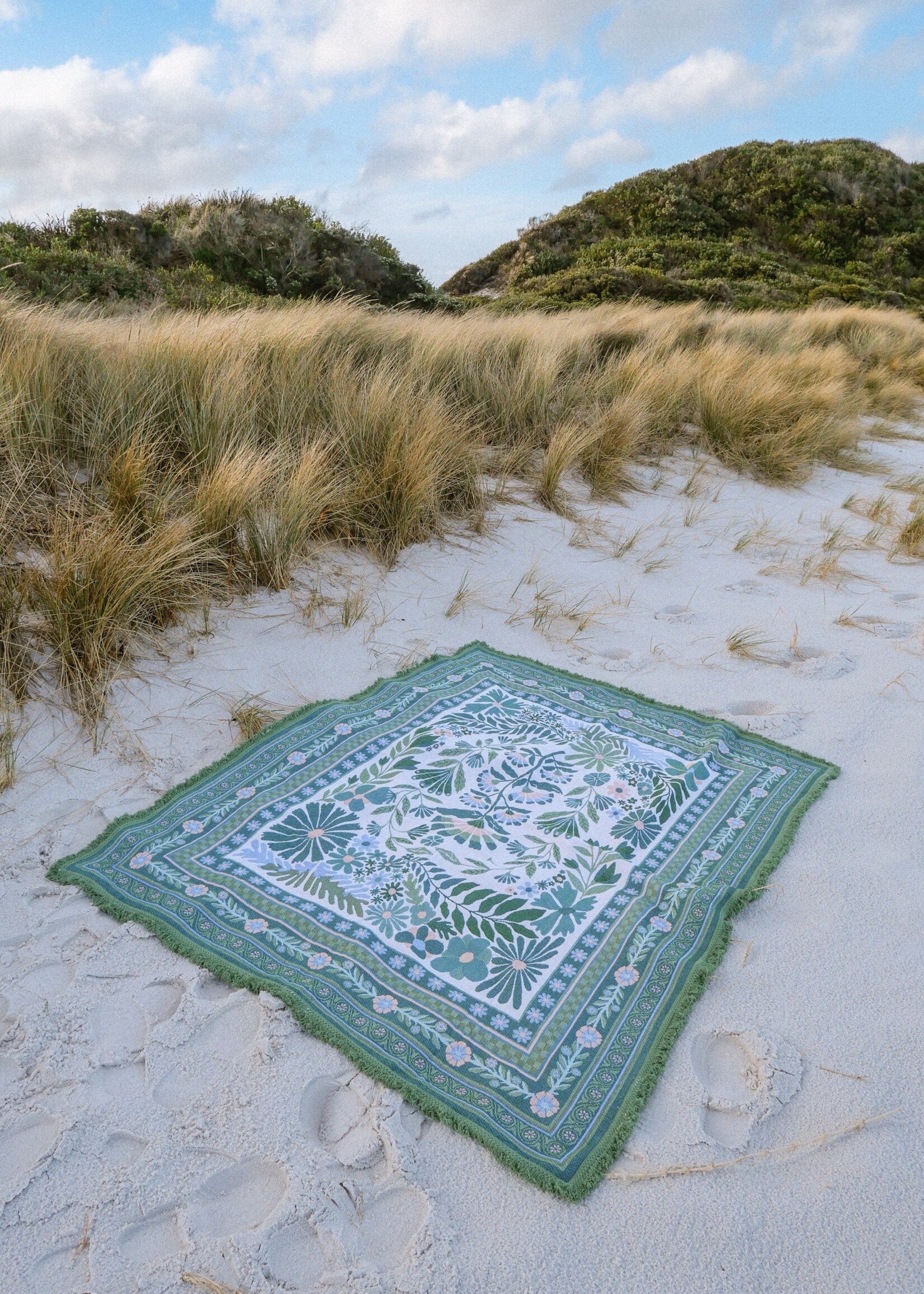 Salty Aura The Dahlia Green Rug