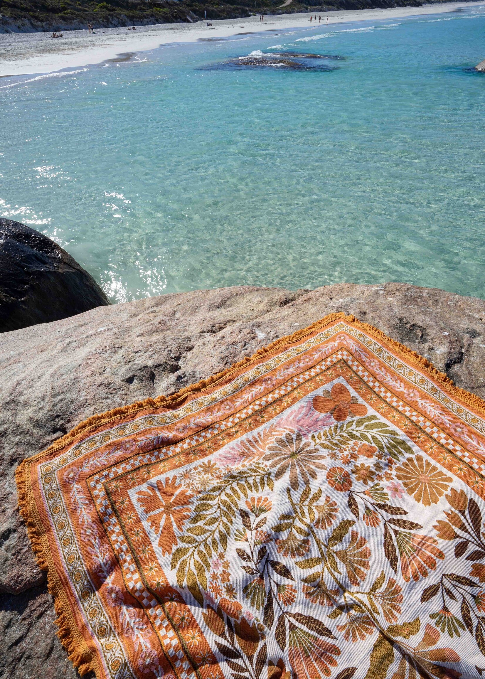 Salty Aura The Dahlia Rug