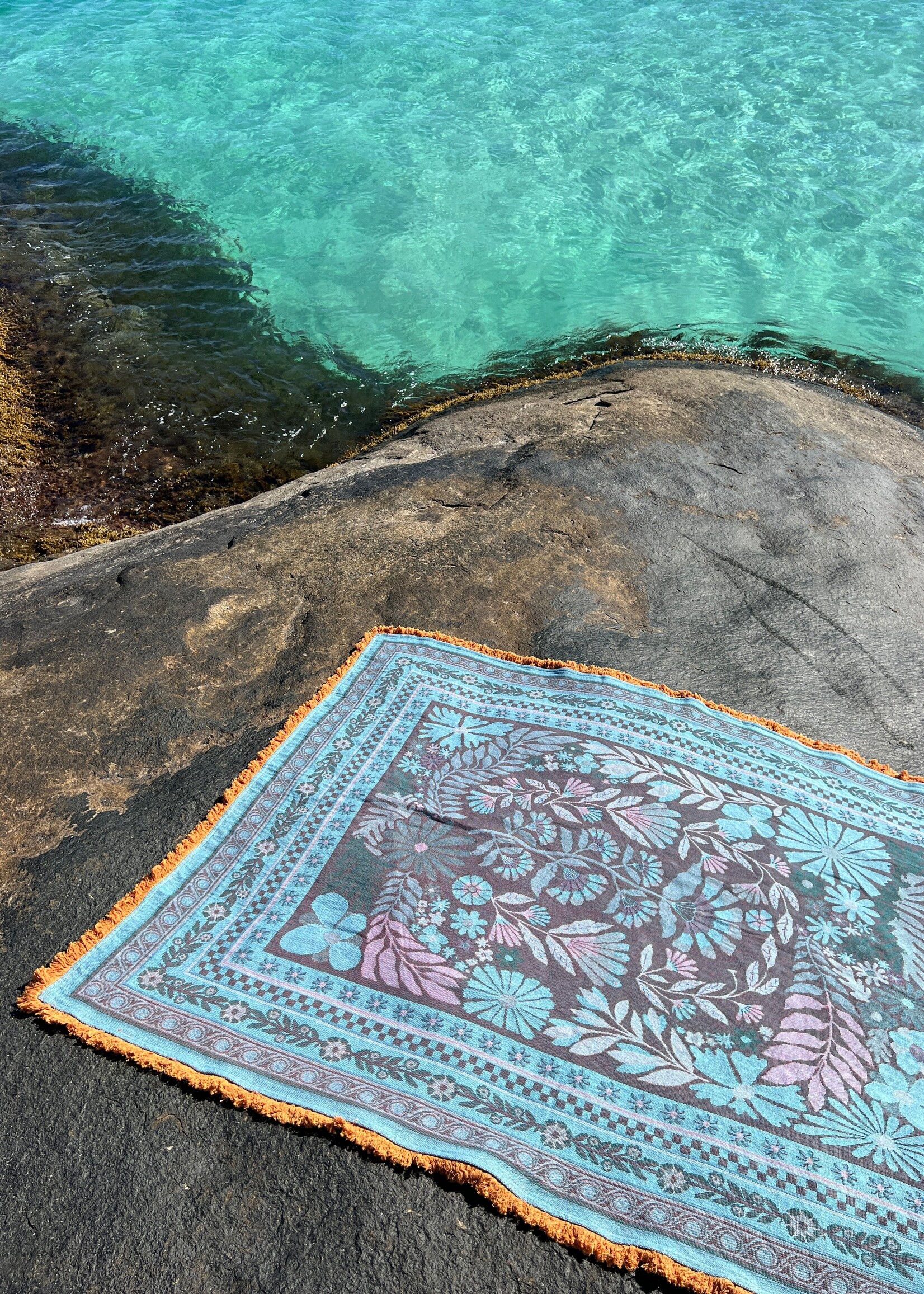 Salty Aura The Dahlia Rug