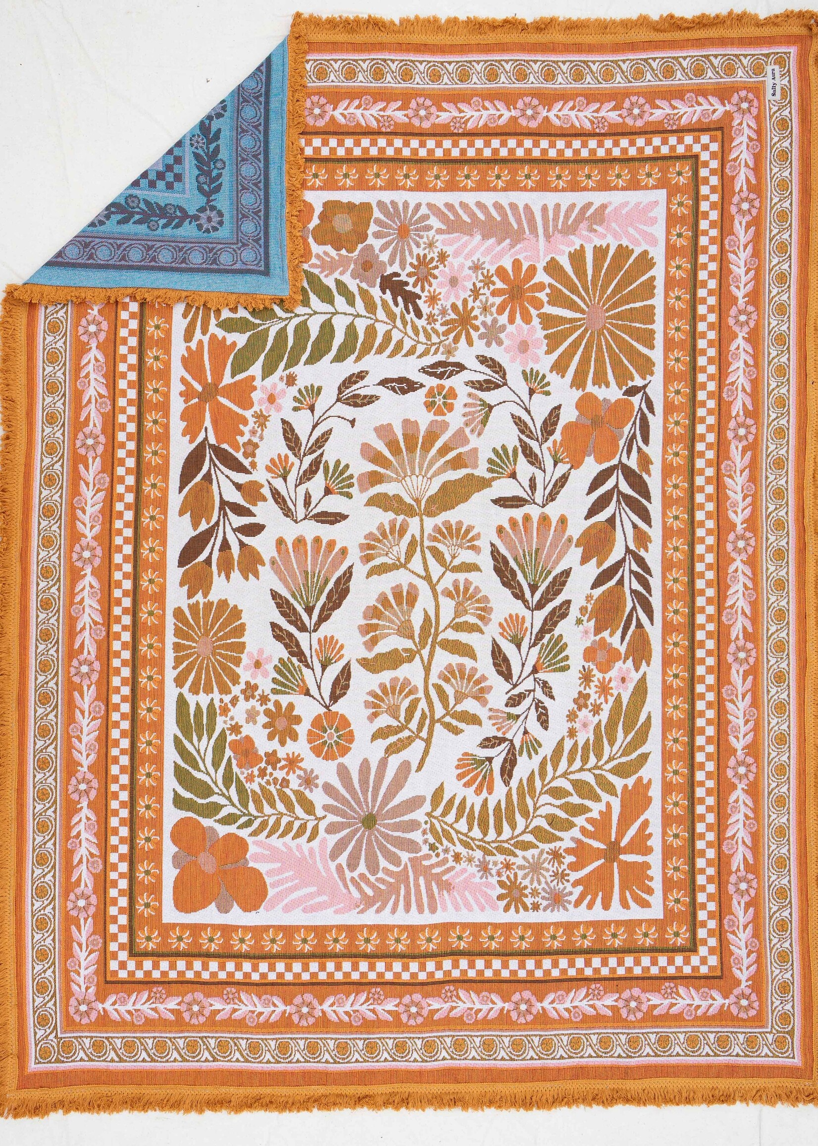 Salty Aura The Dahlia Rug