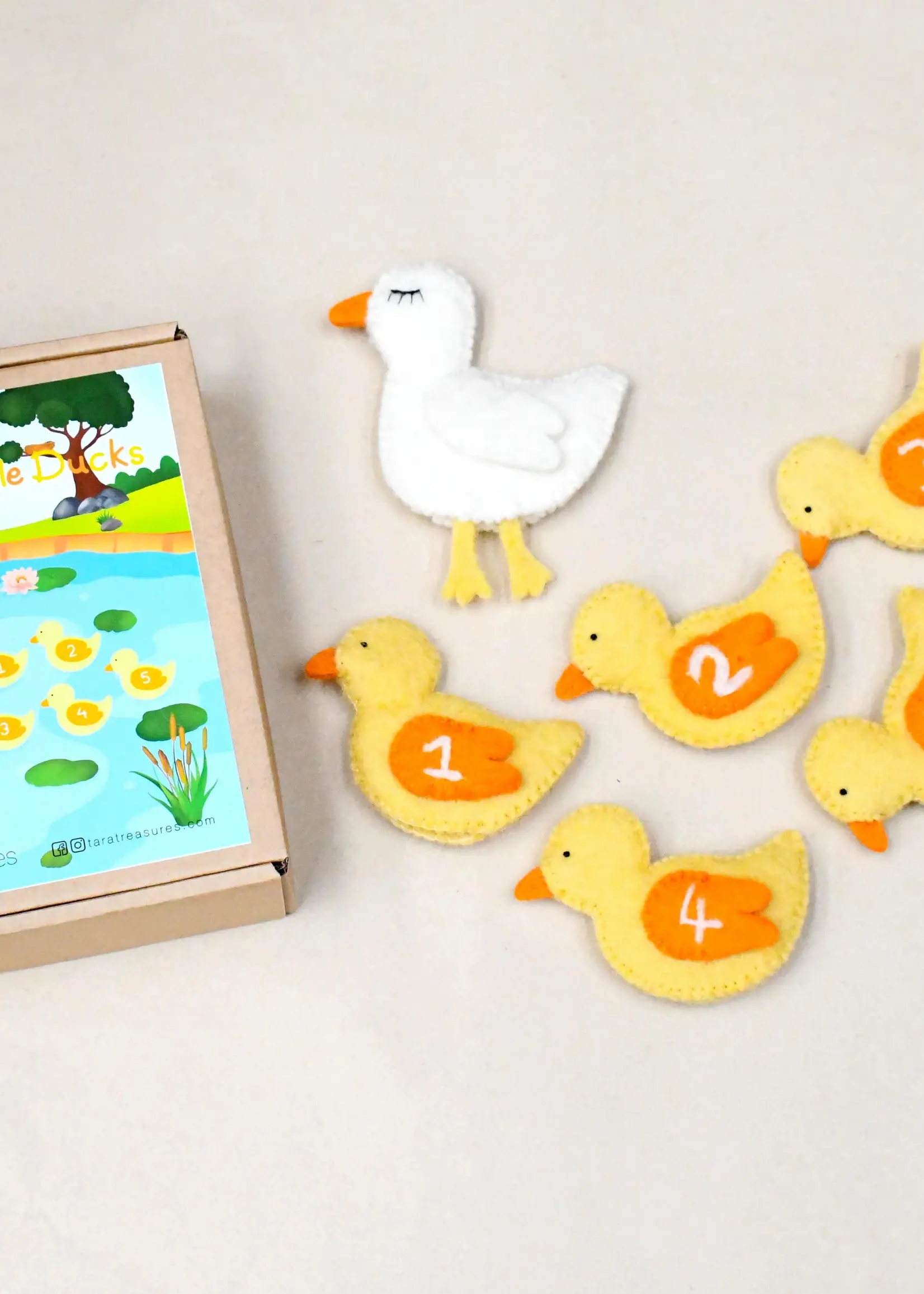 Five Little Ducks - Finger Puppet Set