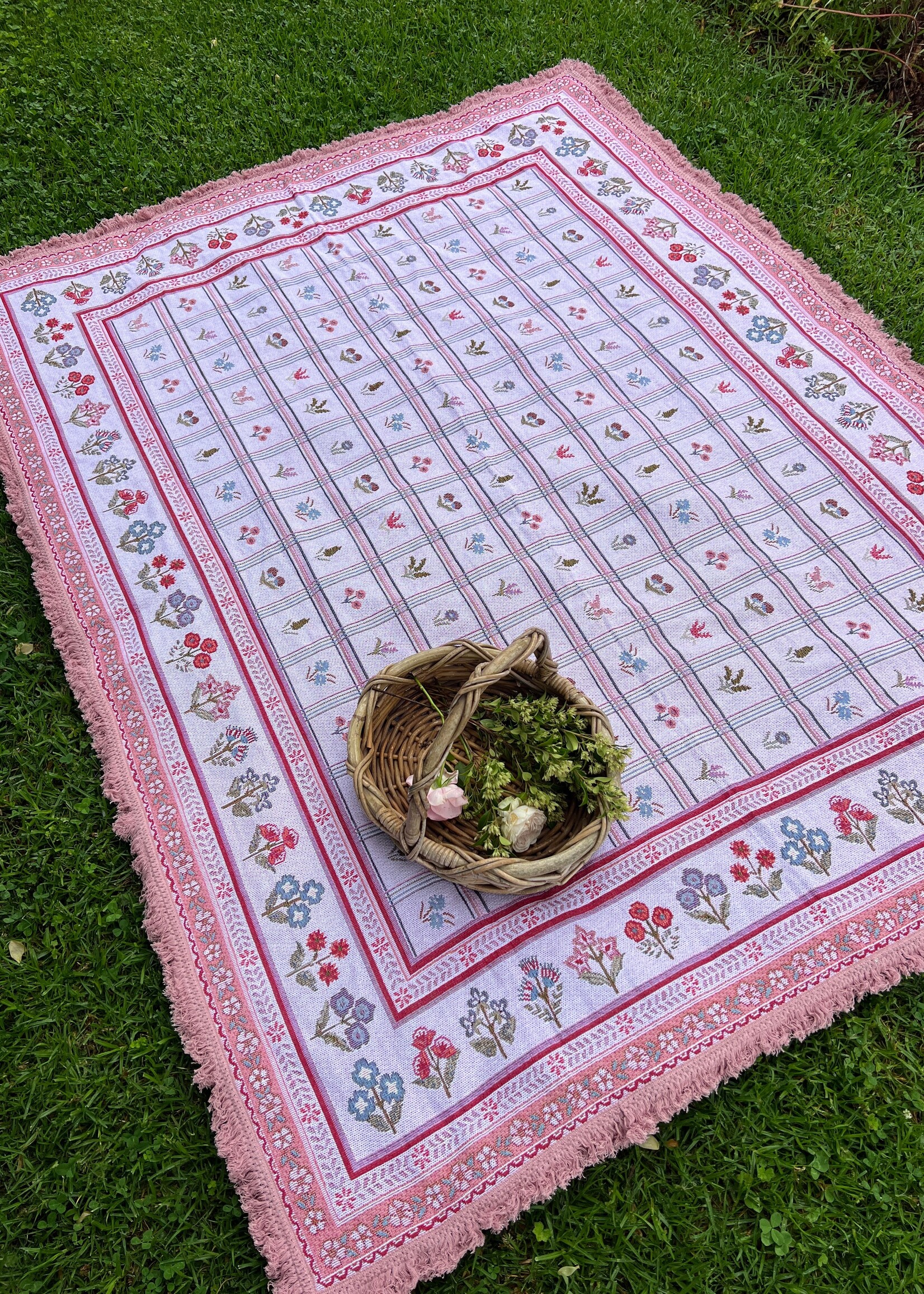 Salty Aura The Petal Rug