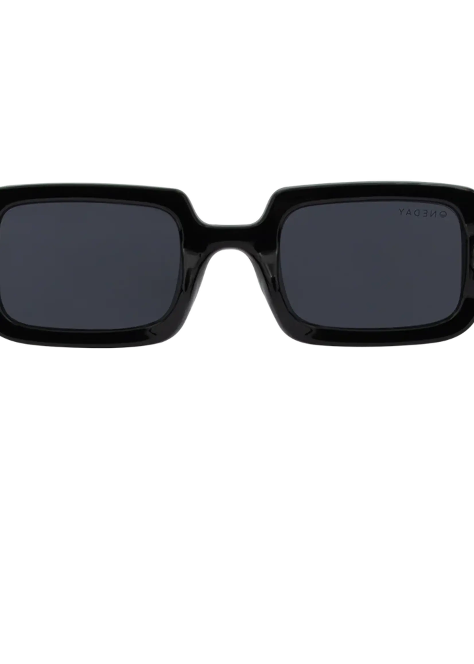 One Day Gigi Sunglasses - Black Smoke
