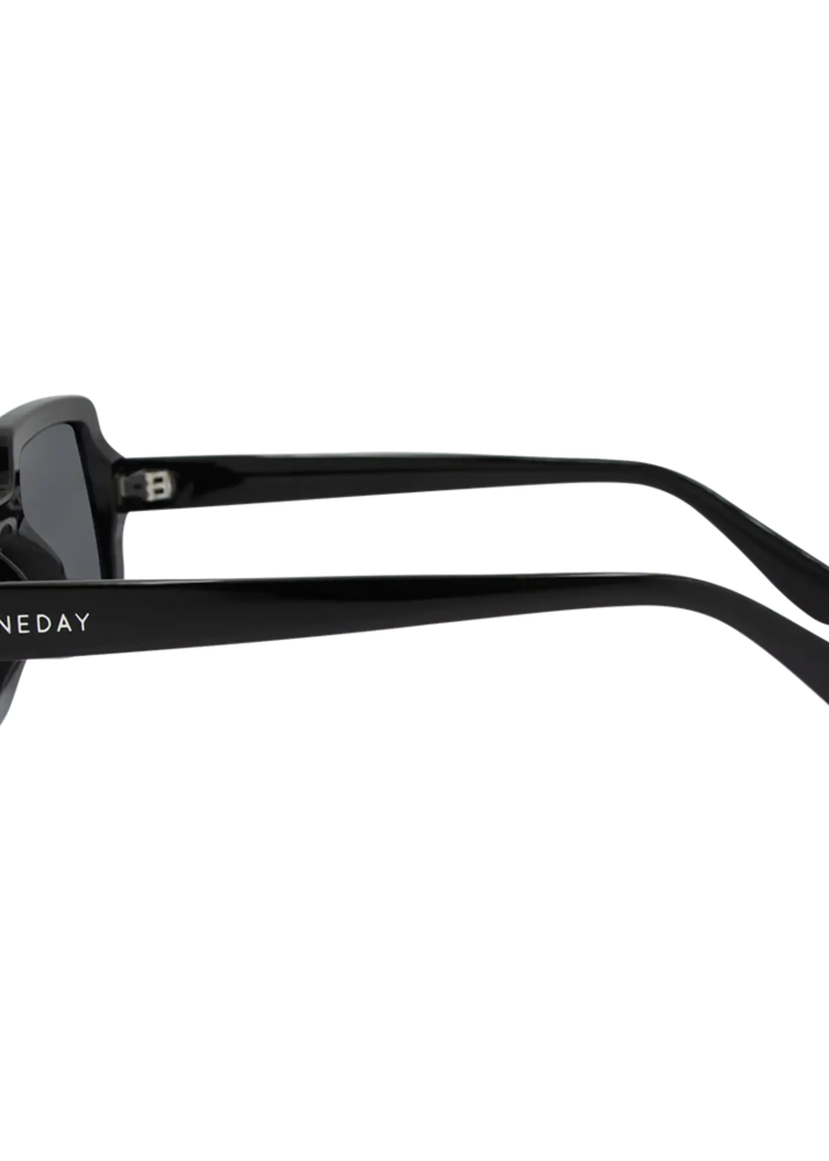 One Day Gigi Sunglasses - Black Smoke