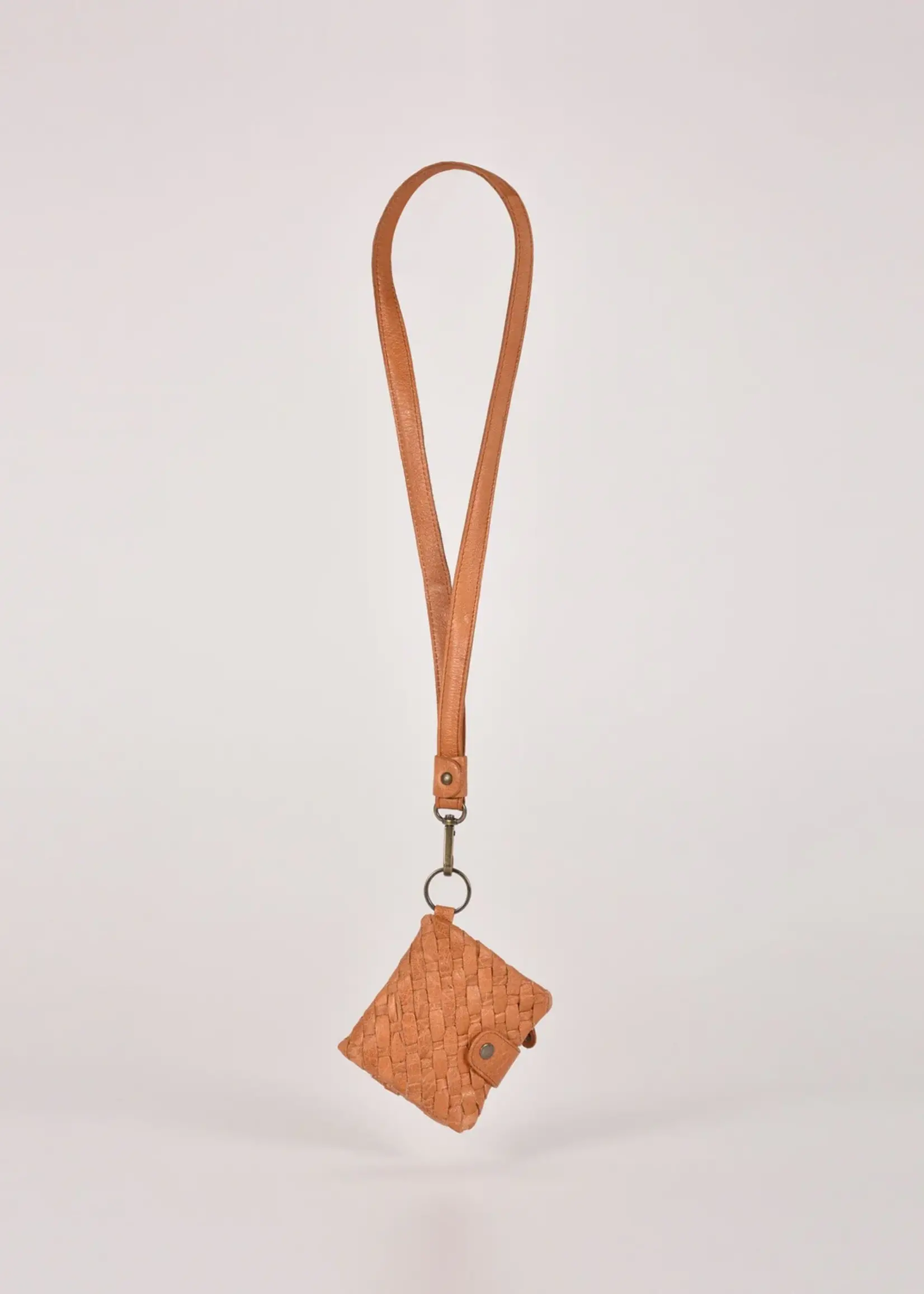 Gabee Flynn | Leather Woven Wallet - Cognac