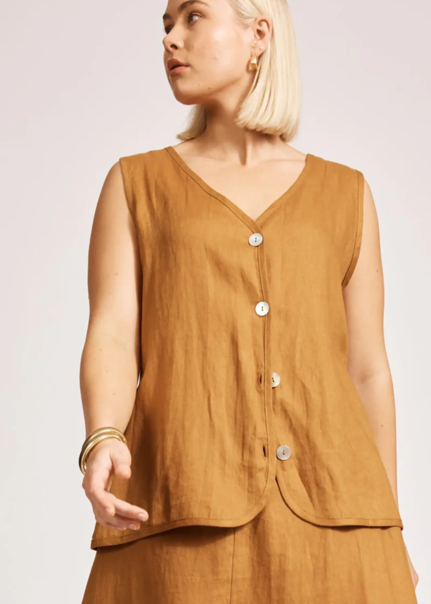EB & Ive Miramar Vest - Caramel