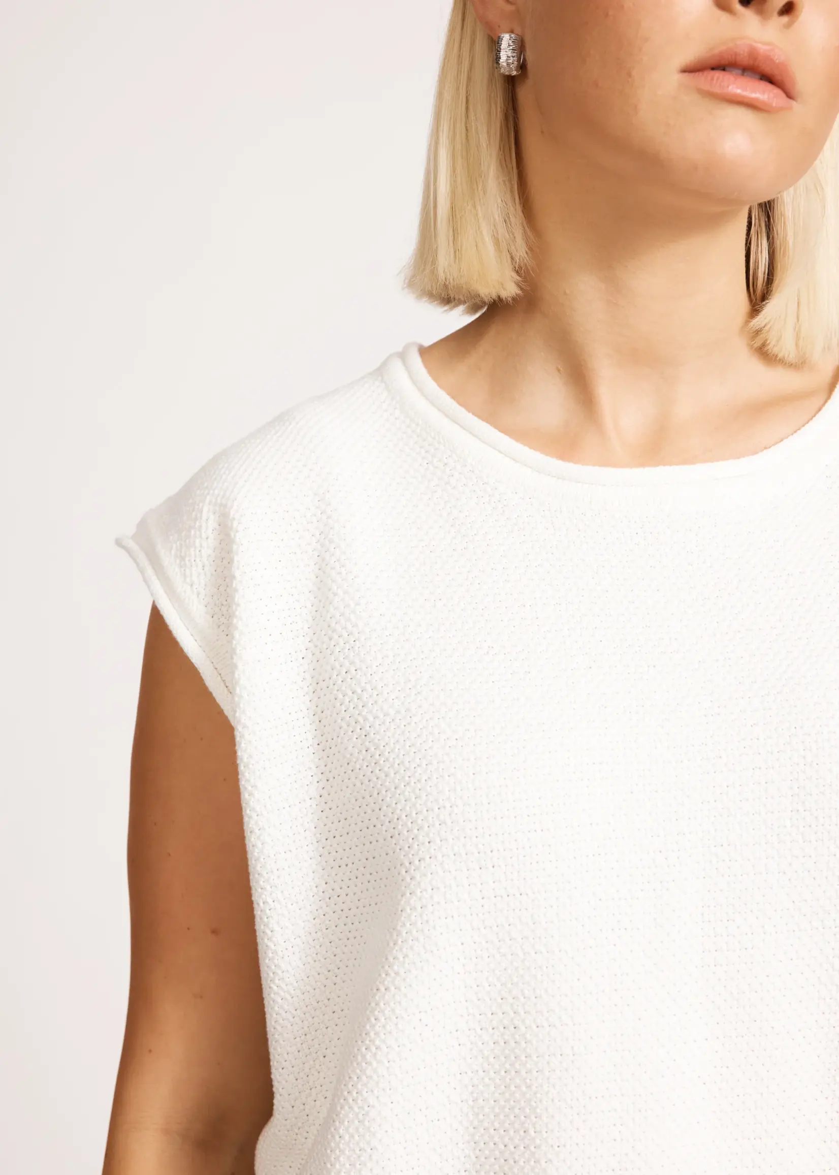 EB & Ive Artemis Sleeveless Knit Top - White