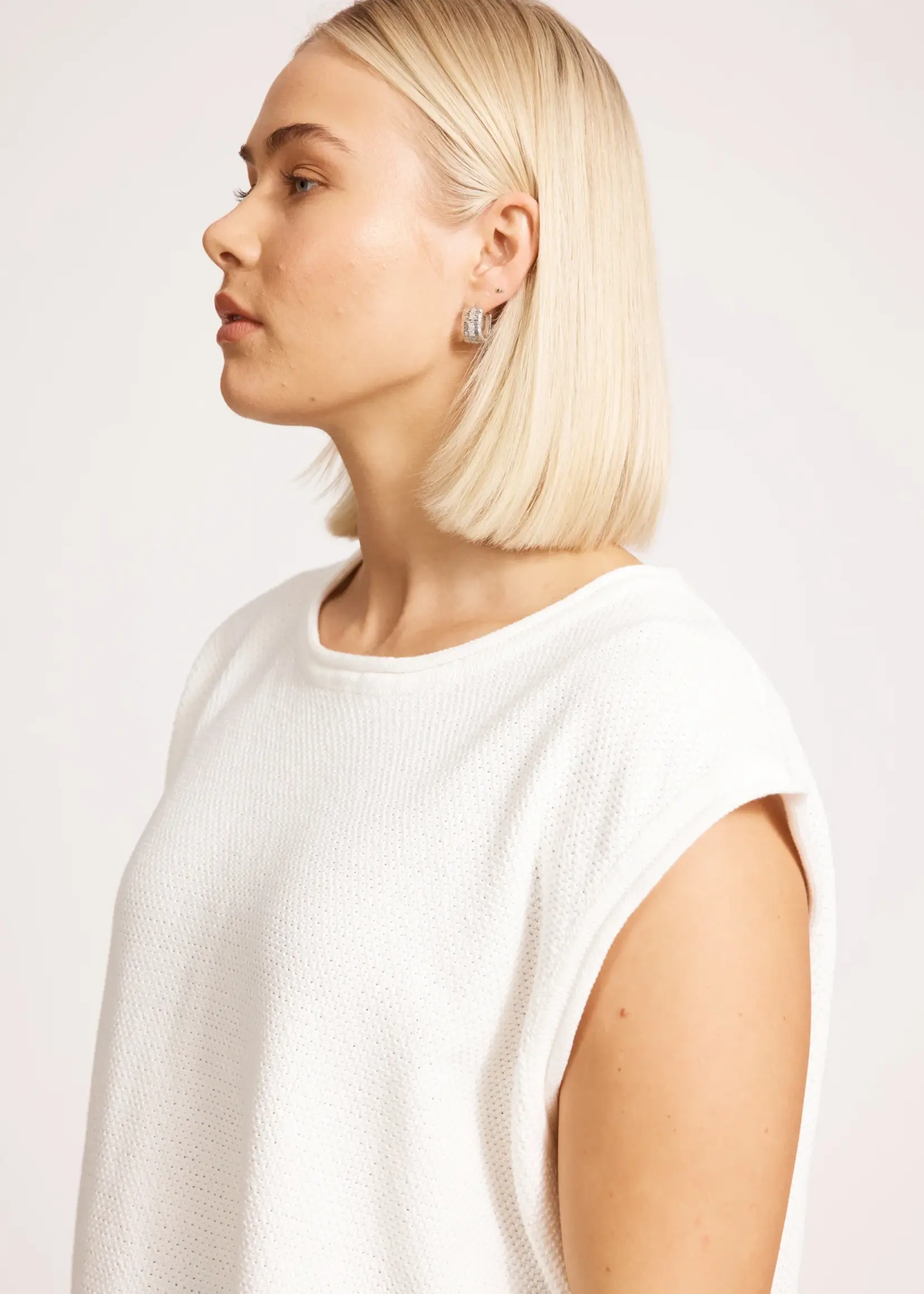 EB & Ive Artemis Sleeveless Knit Top - White