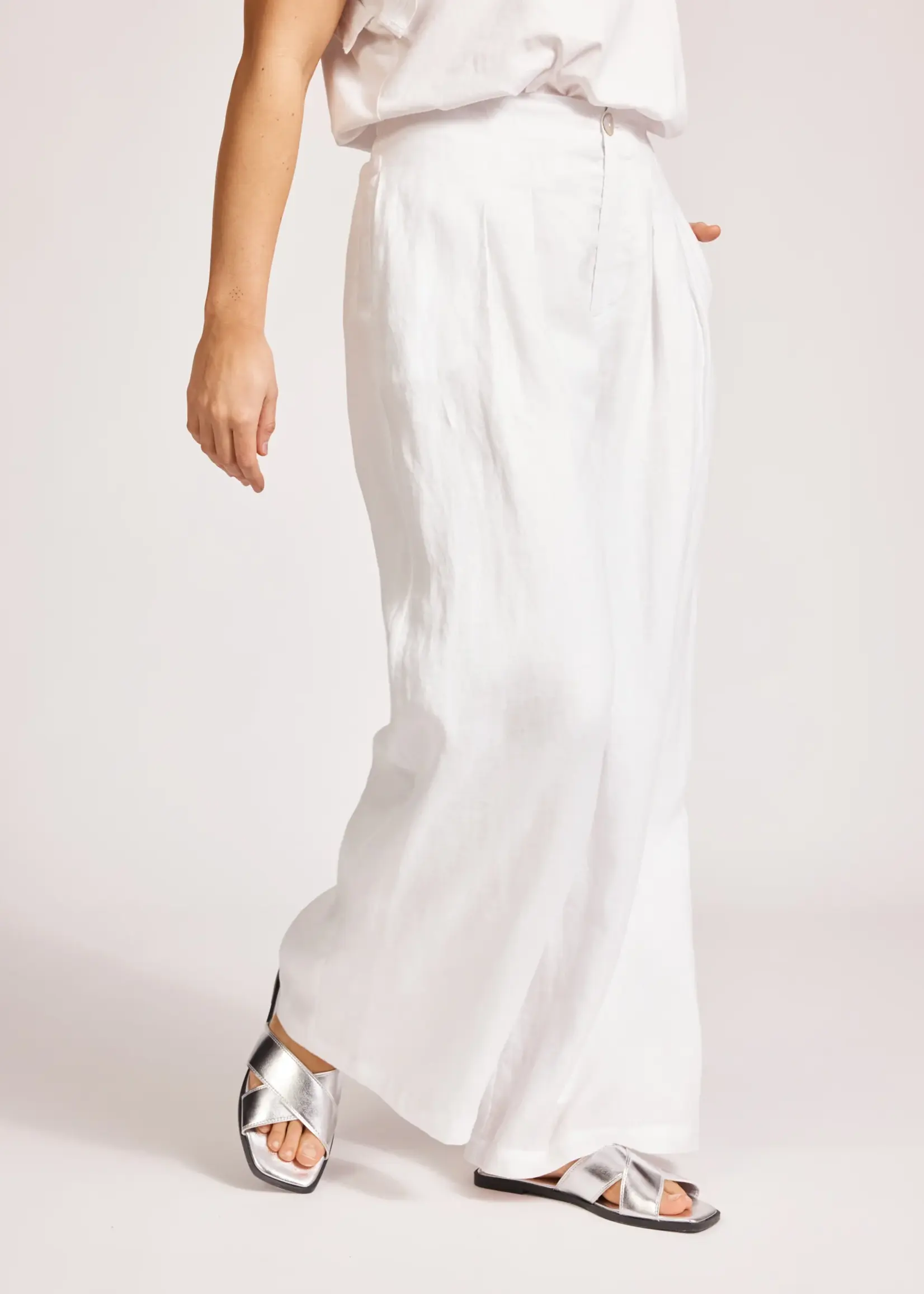 EB & Ive Miramar Palazzo Pant - White