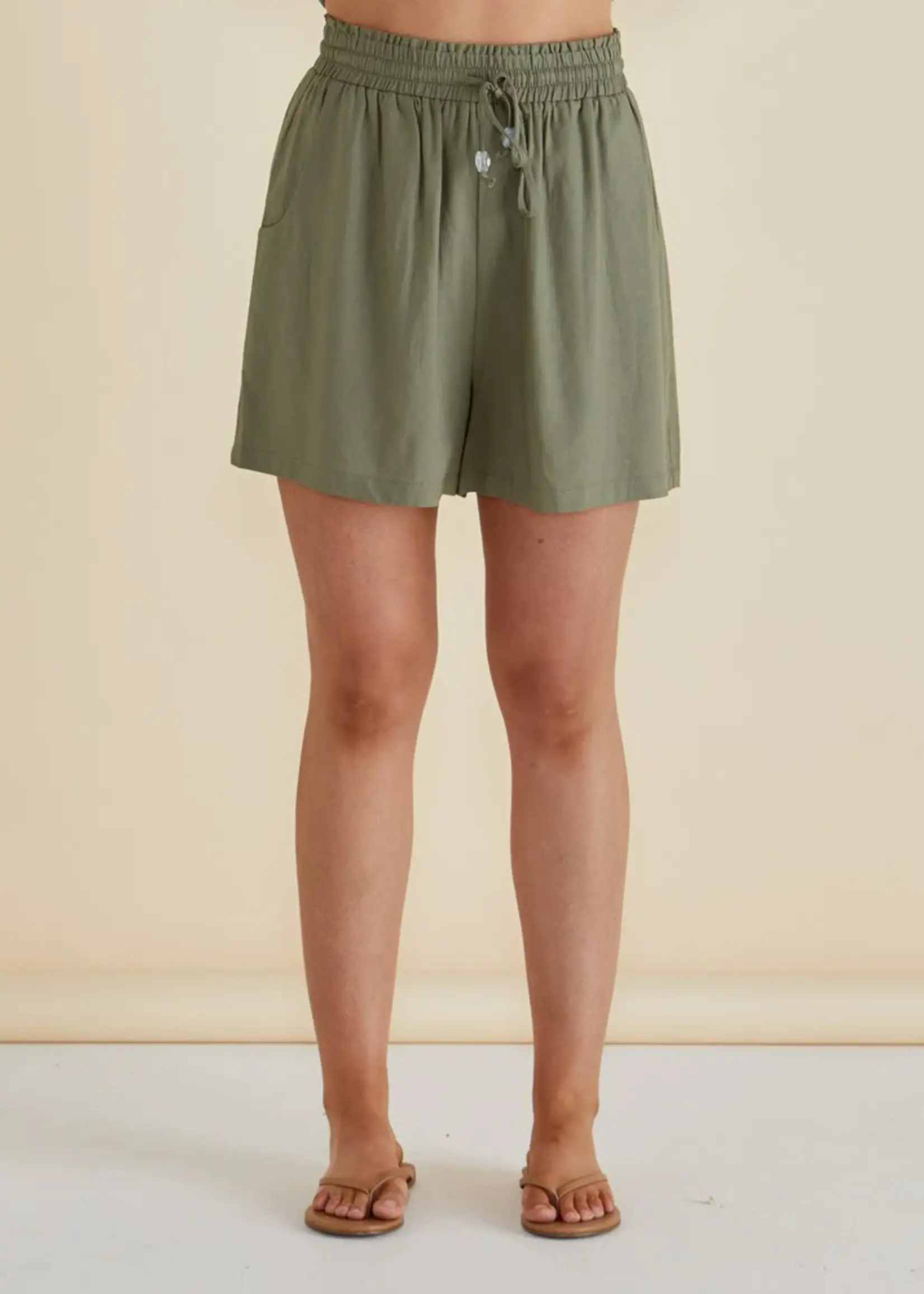 Betty Basic Sierra Short - Olive
