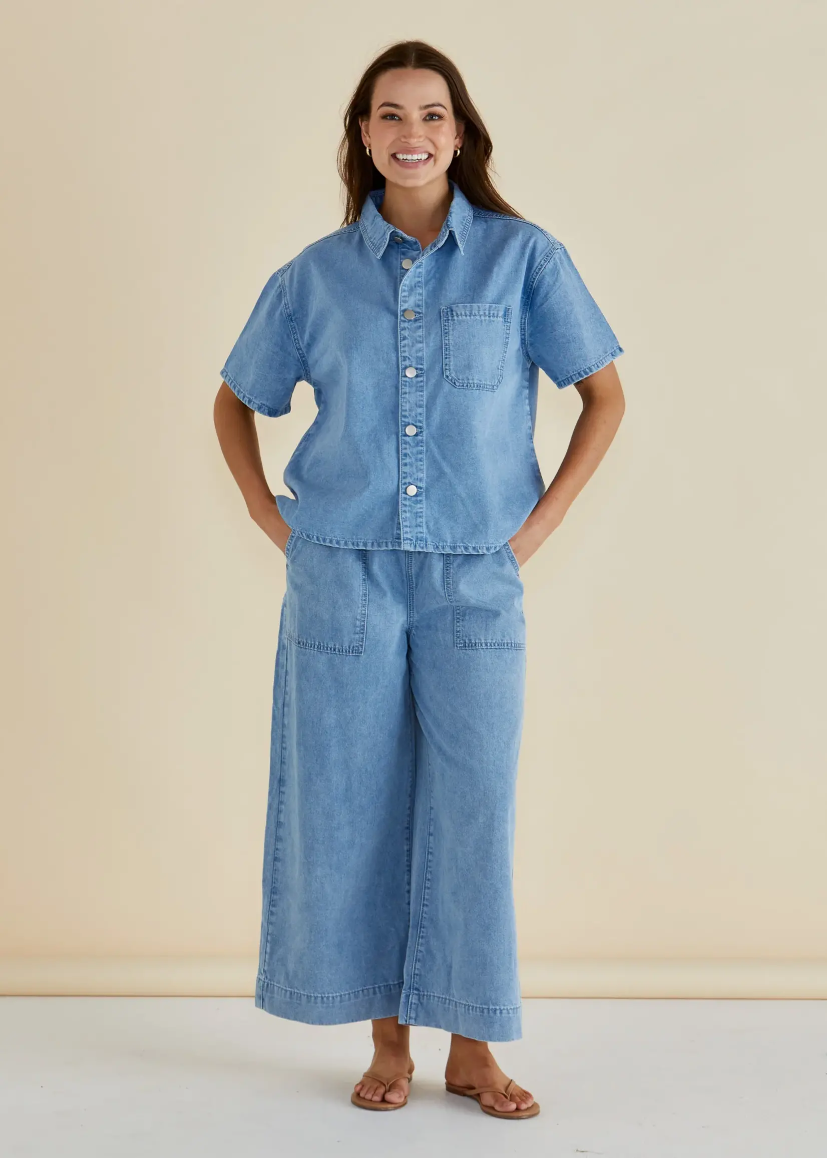 Betty Basic Saffra Relax Leg Jean - Medium Wash