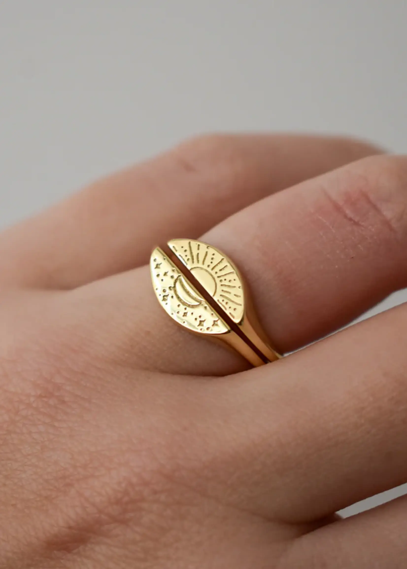 Lion Wild Eclipse Bottom Ring