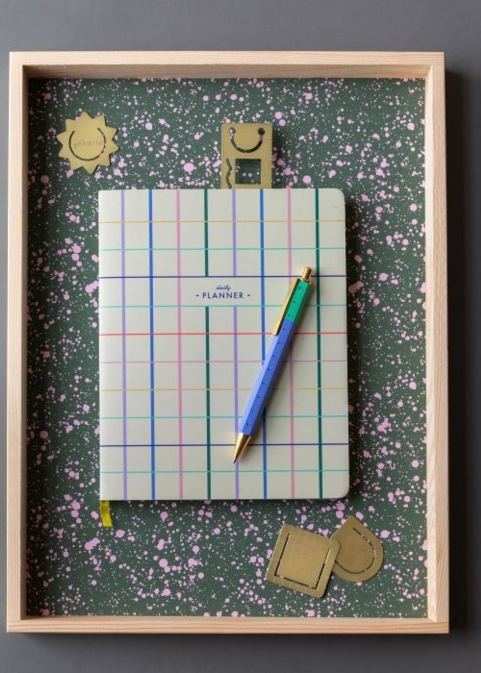 Isalbi Undated Weekly Planner