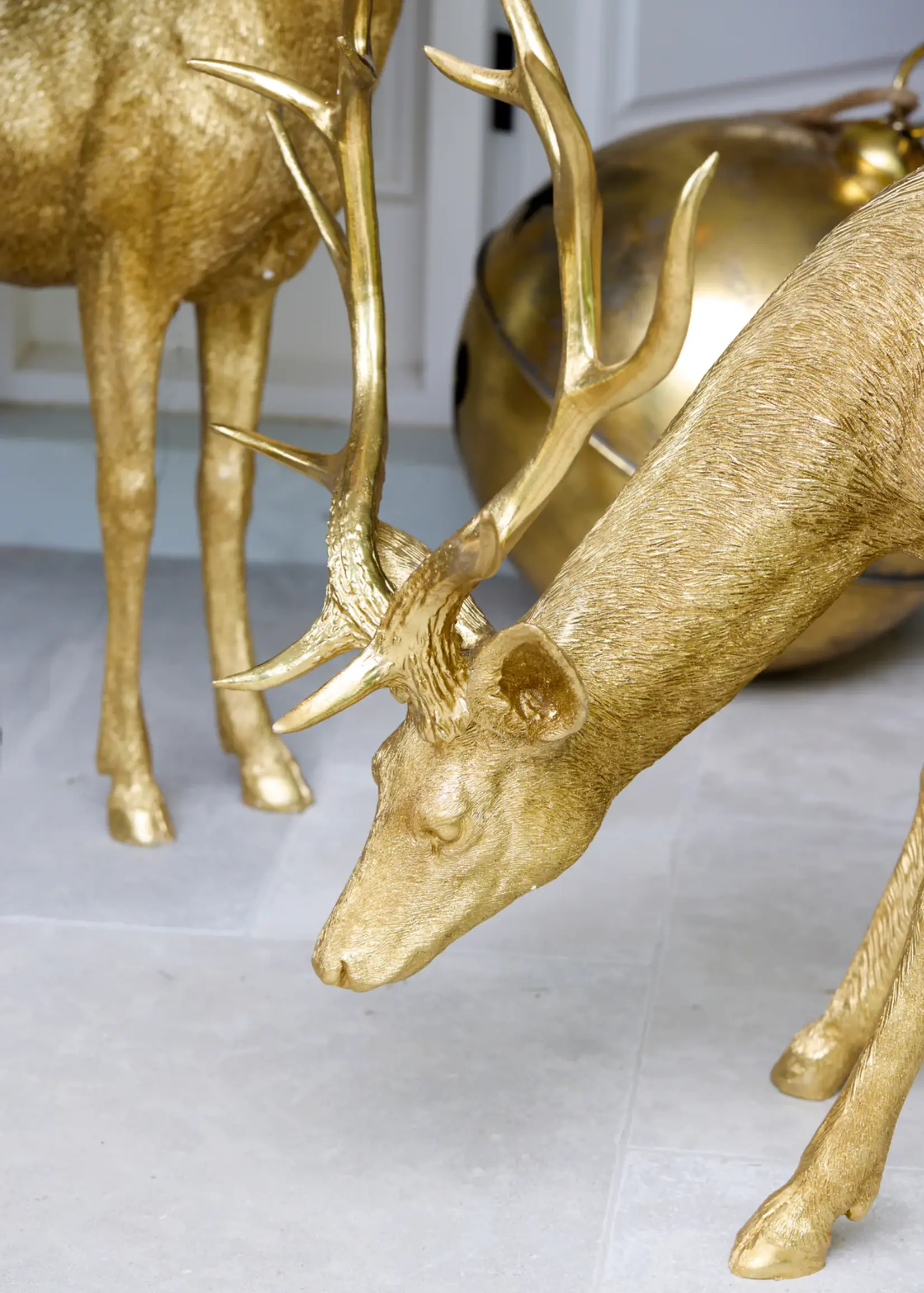 120 Cm Gold Etched Standing Reindeer