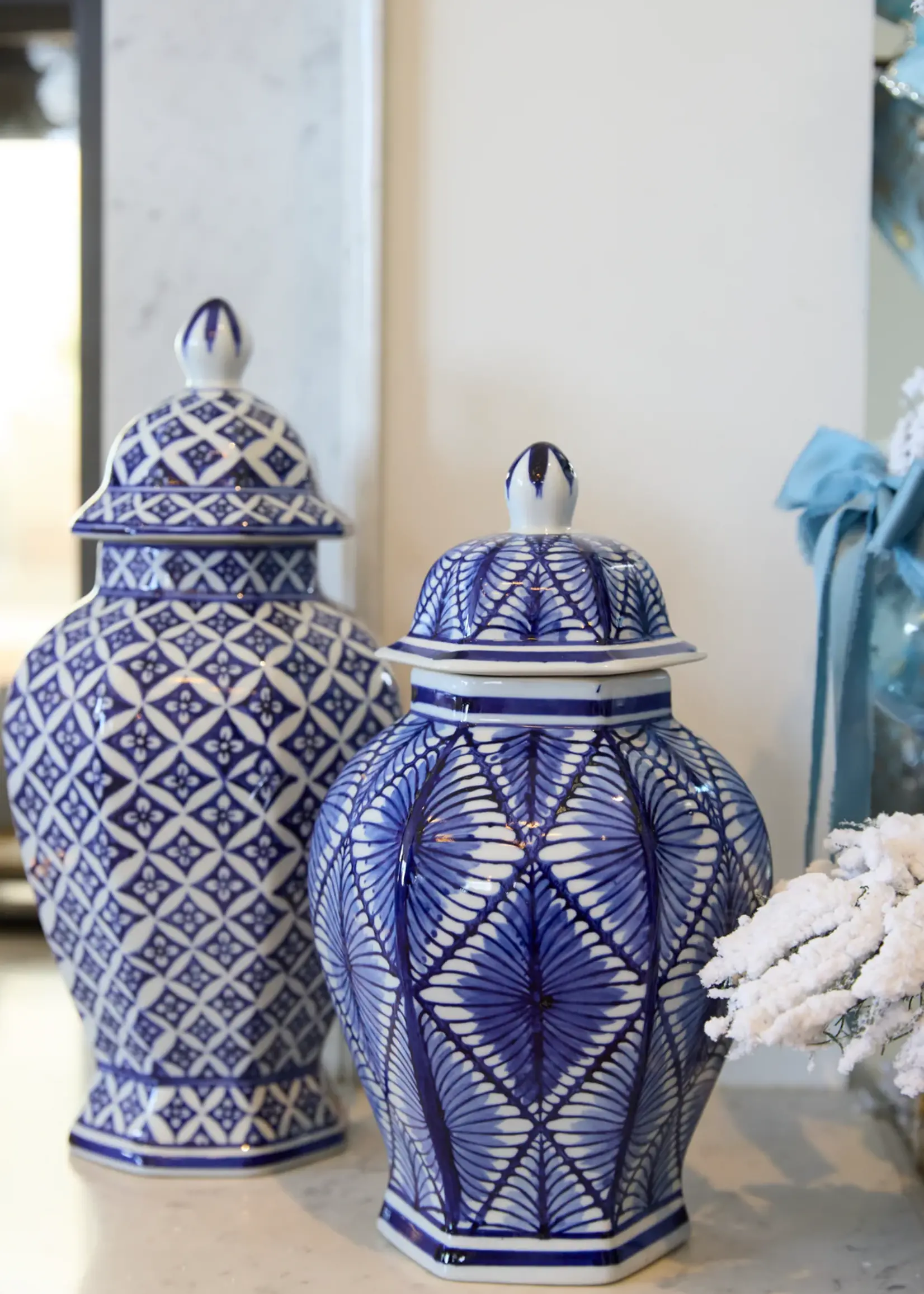 30.5 Cm Patterned Chinoiserie Jar