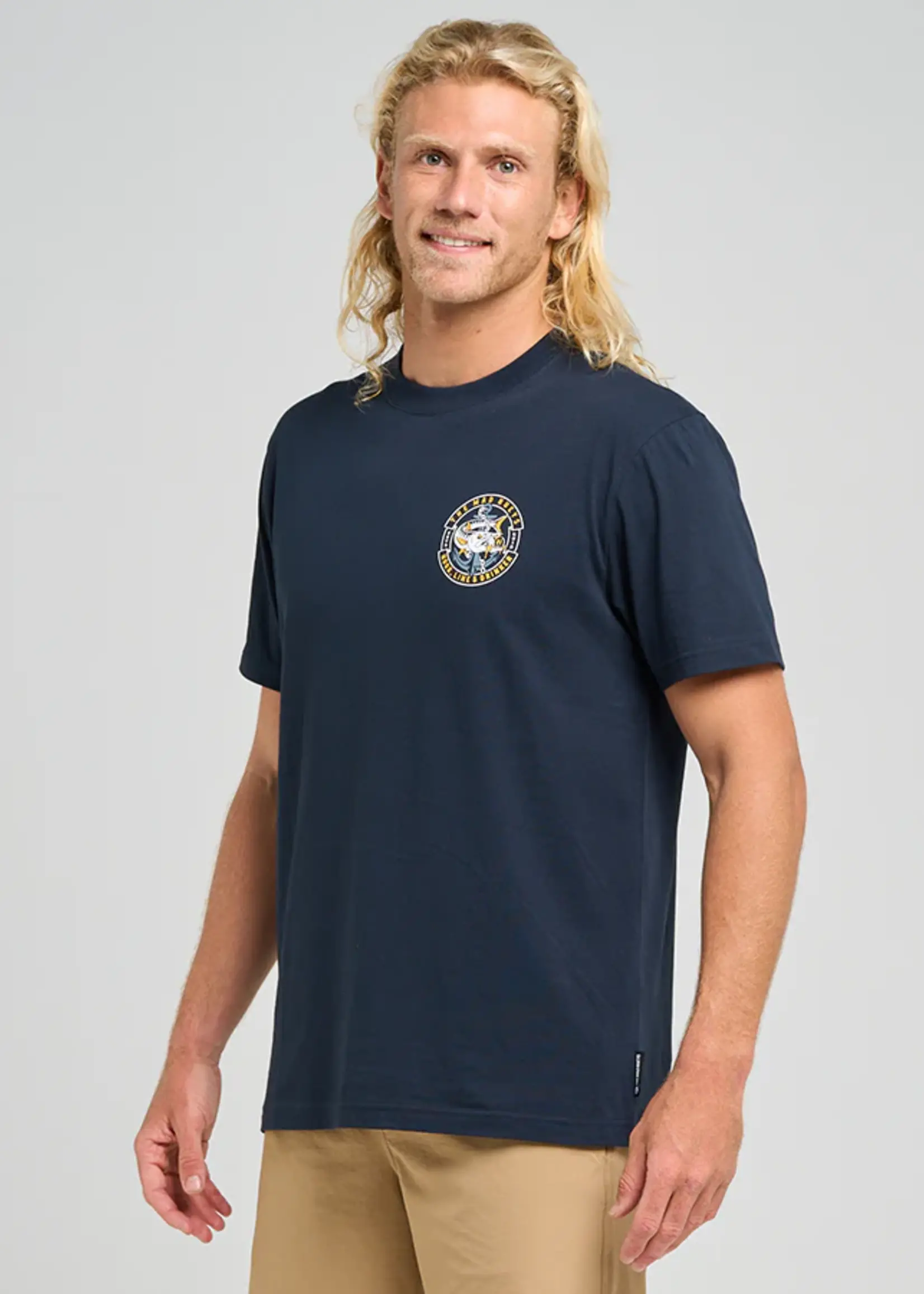 Mad Hueys Hooked Cuda Tee - Navy