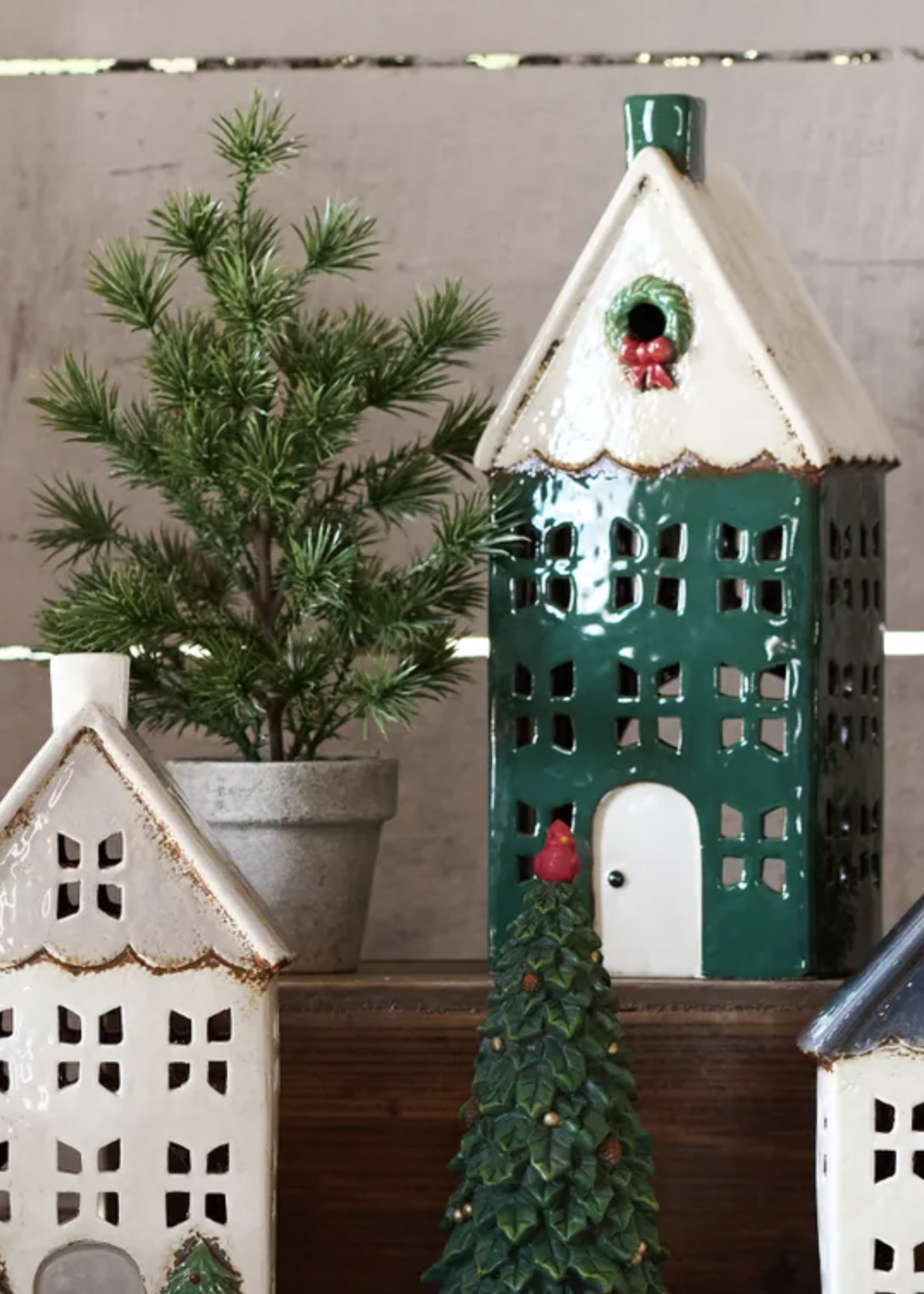 Christmas Tea Light House Green Wreath Large