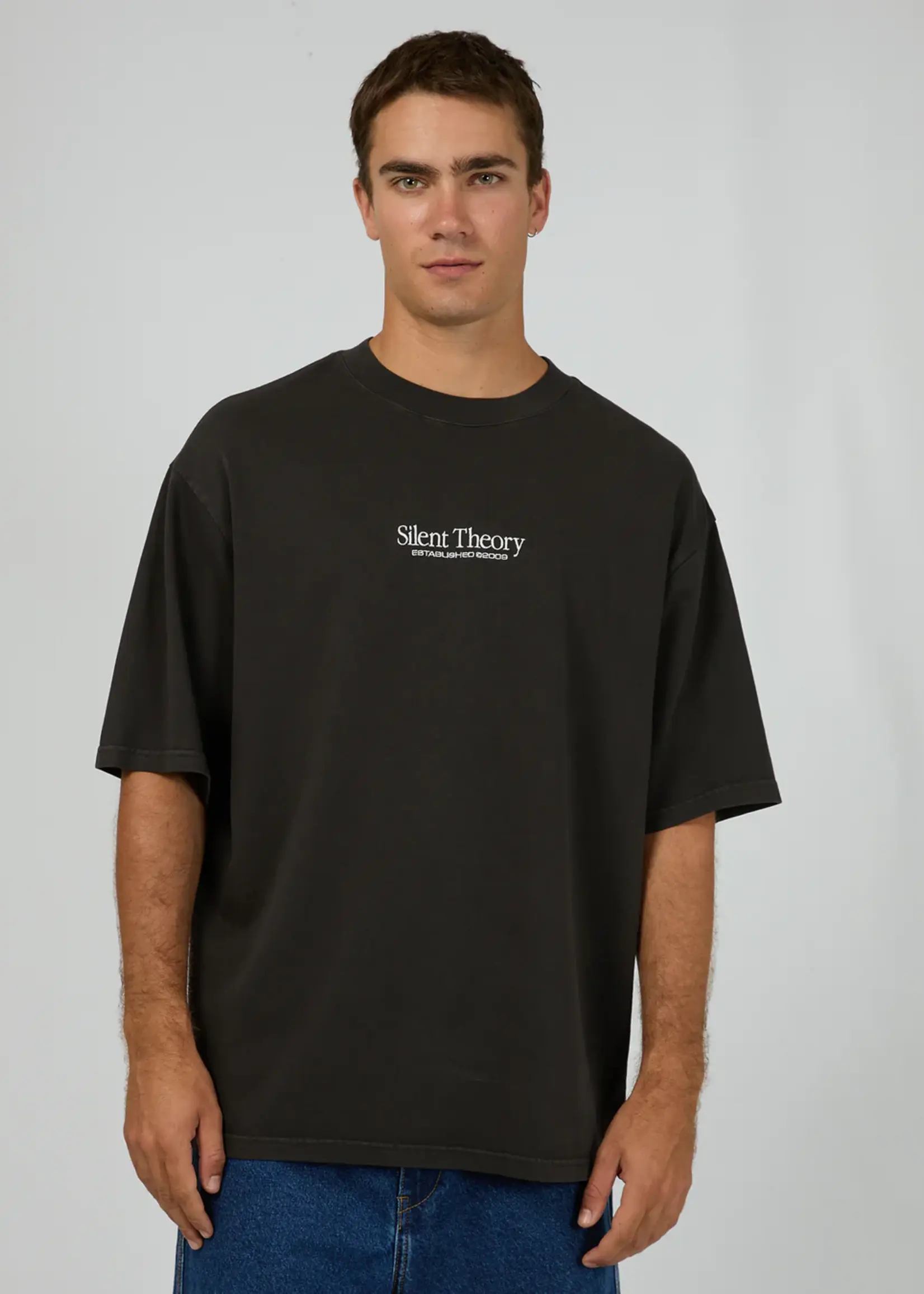 Silent Theory Classic Emb Tee - Charcoal