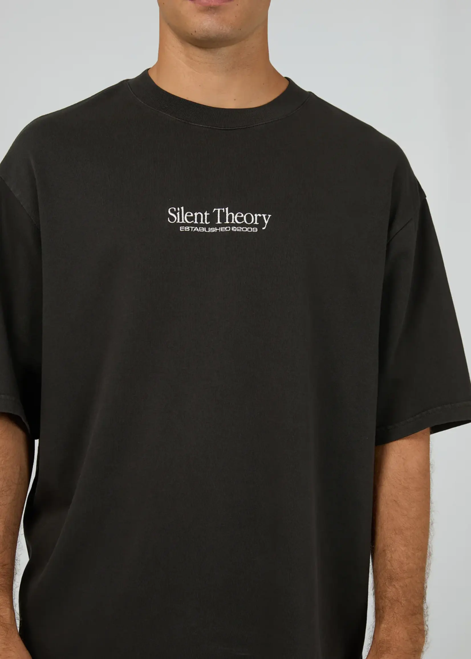 Silent Theory Classic Emb Tee - Charcoal