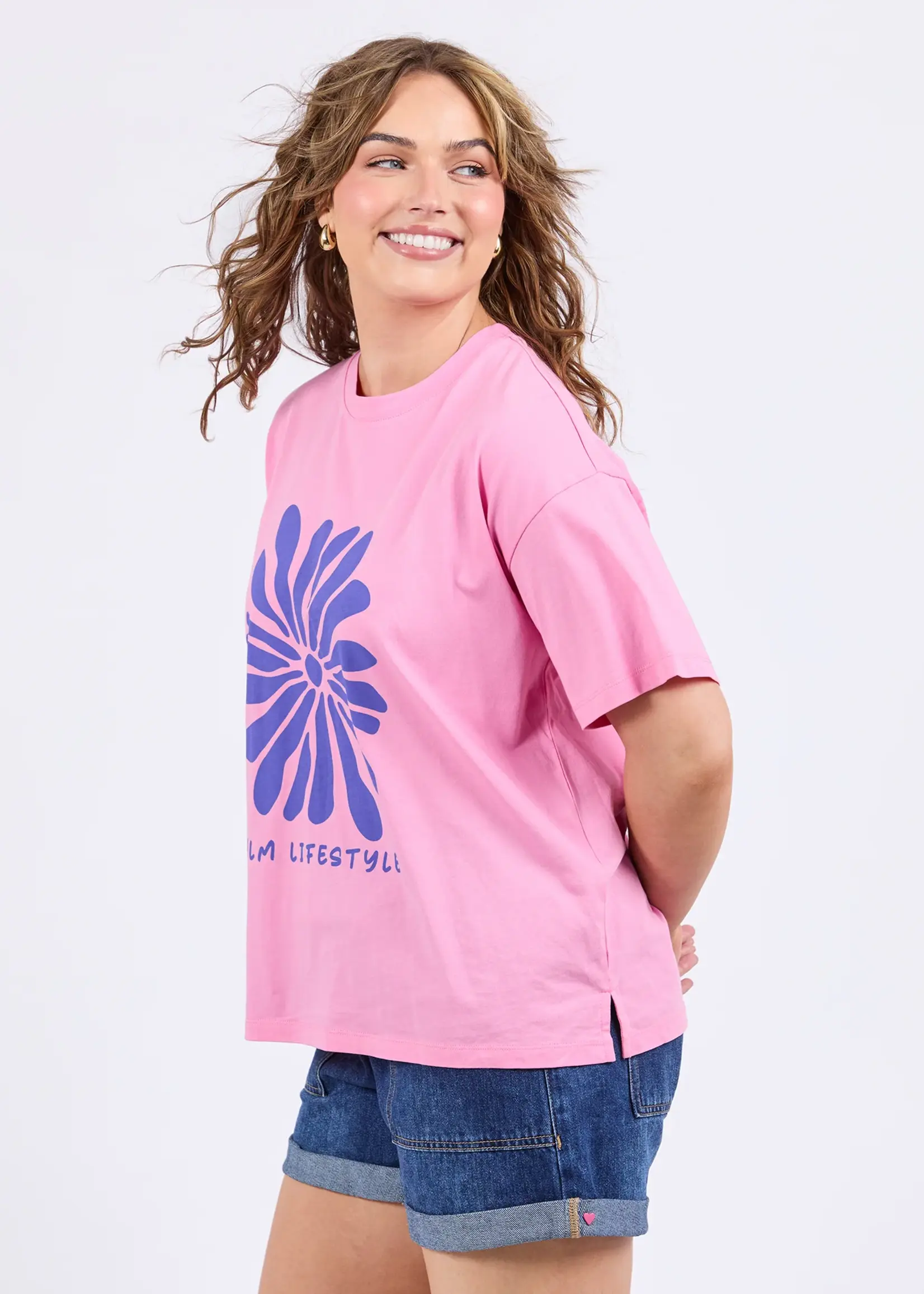 Camelia Tee - Chateau Rose