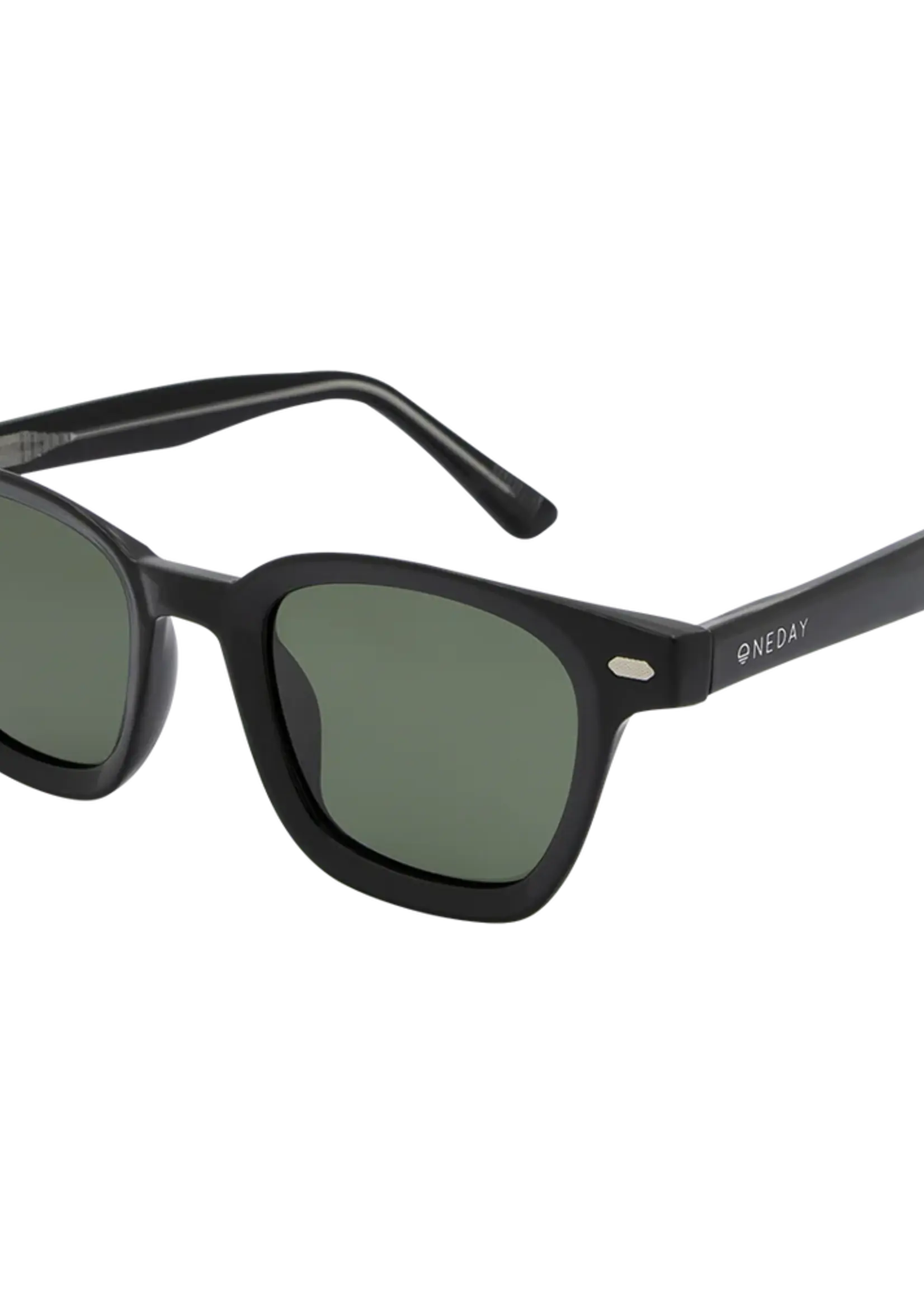 One Day Aspen Sunglasses - Black G15