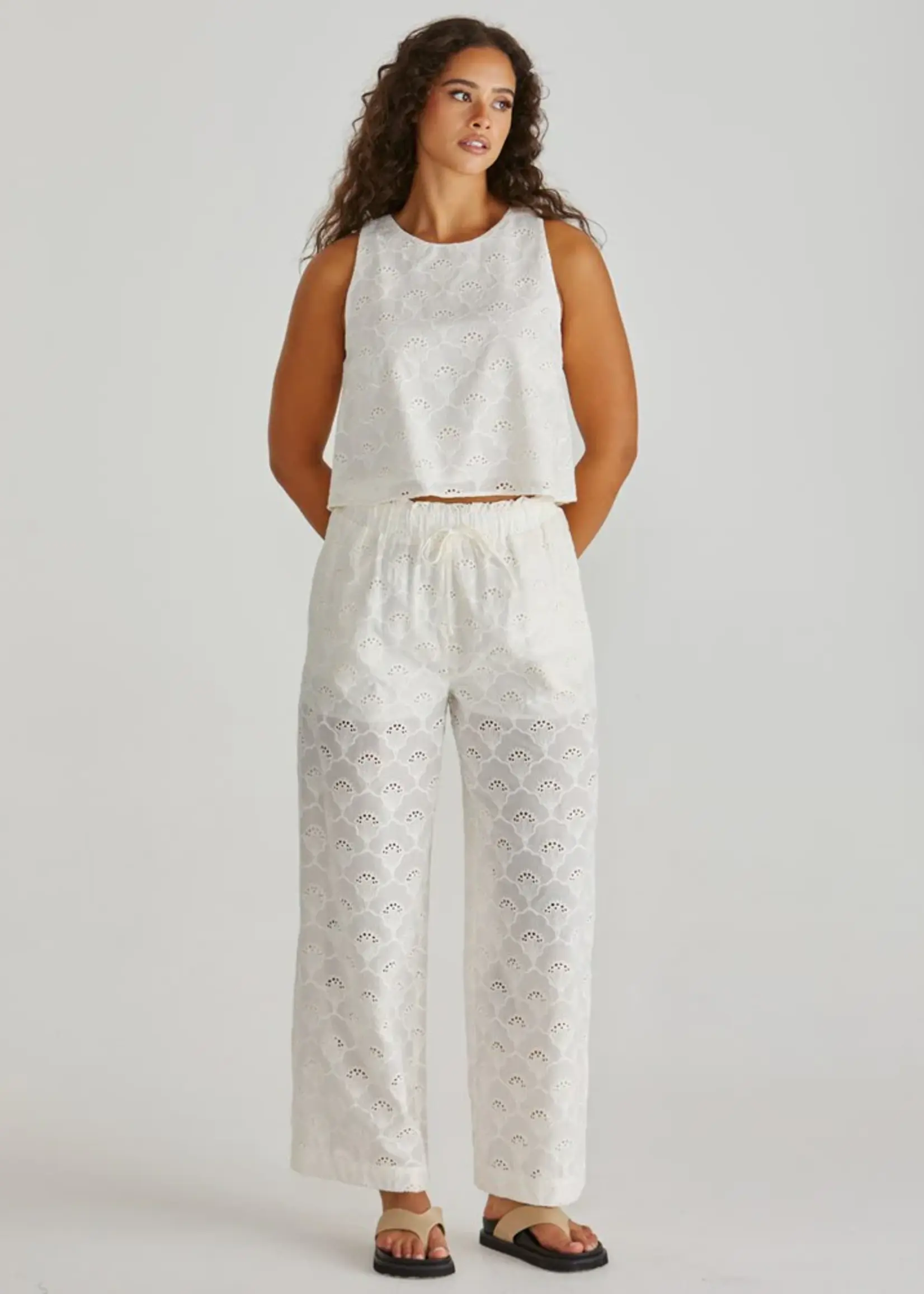 Sass Zimmy Broderie Tank