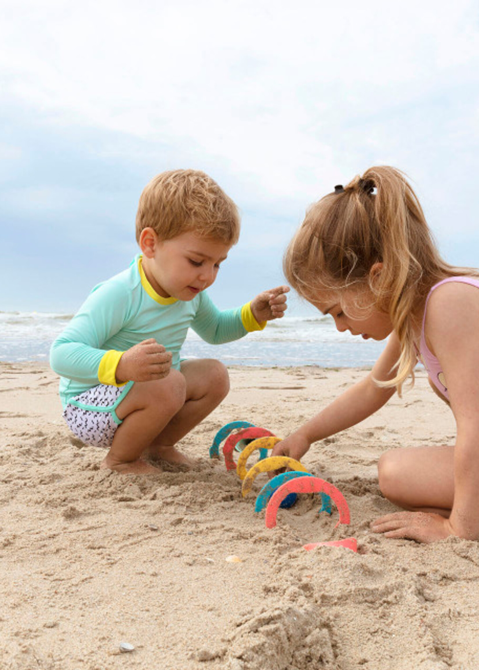 Quut Ringo - 6 Rings + 1 Ball - 10 pcs