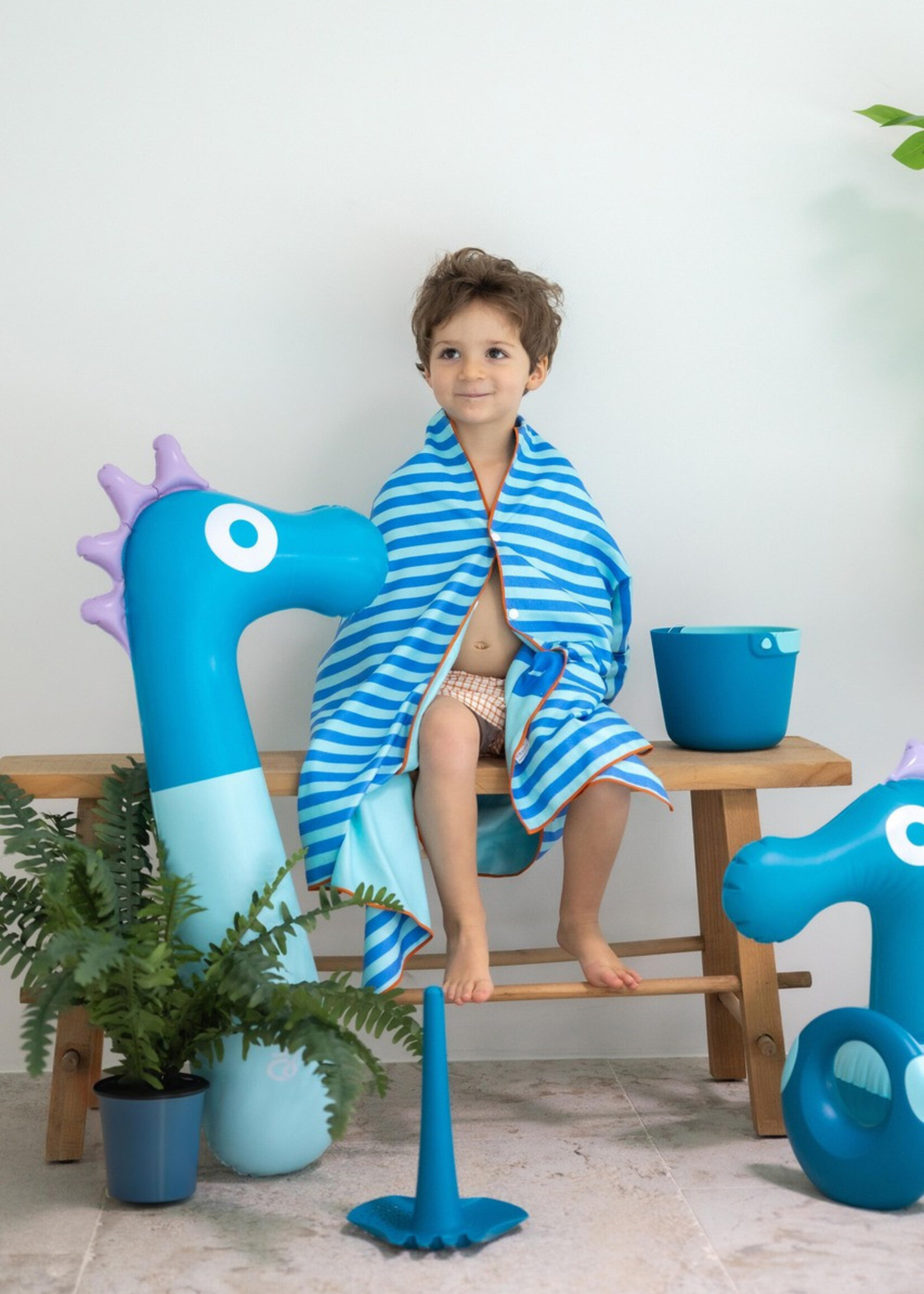 Quut Playtowels - M (140 x 70cm) - Road Lavender