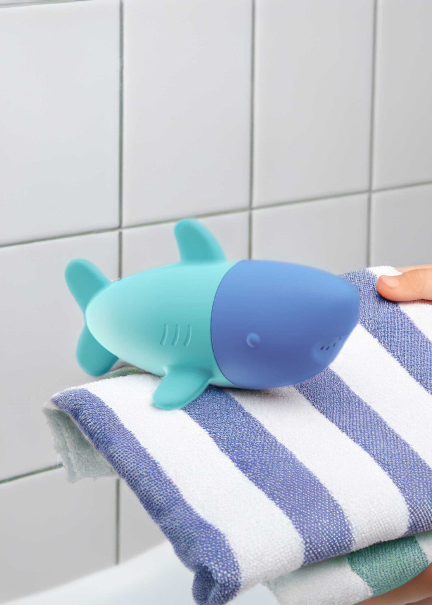 Quut Squeezi - Shark