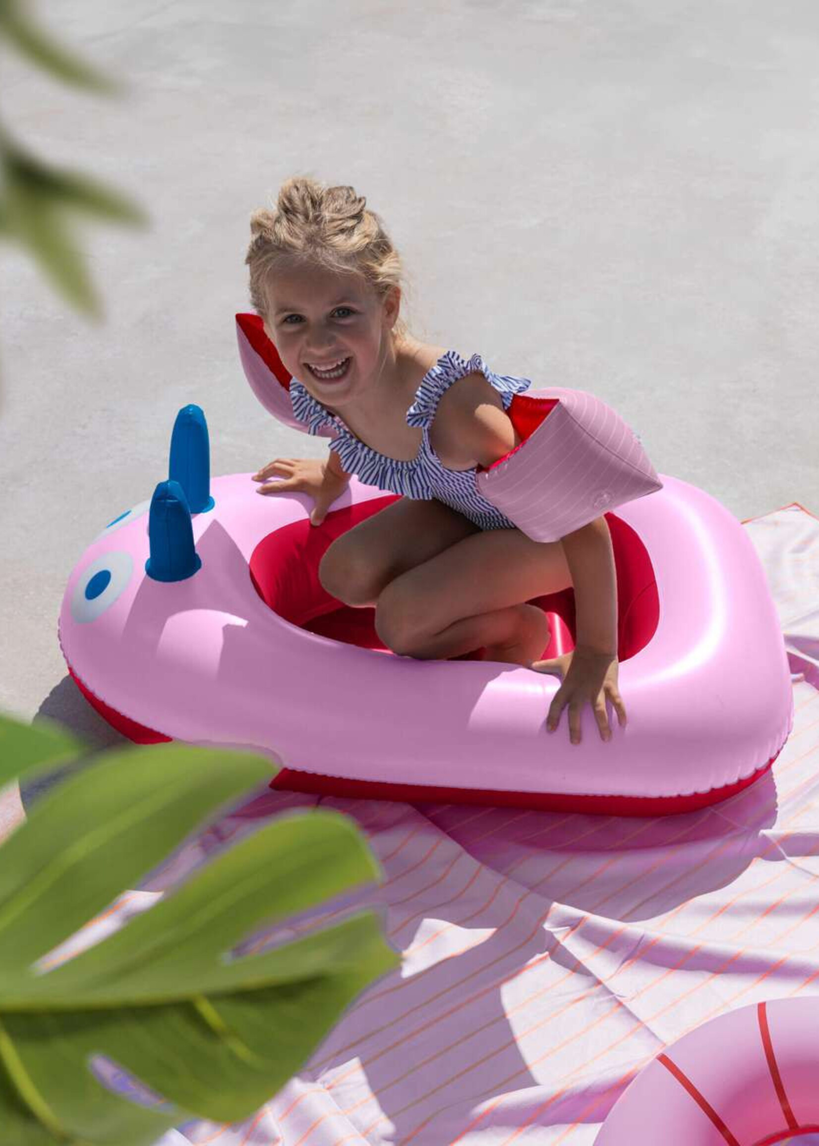 Quut Inflatable Boat - Cherry Red