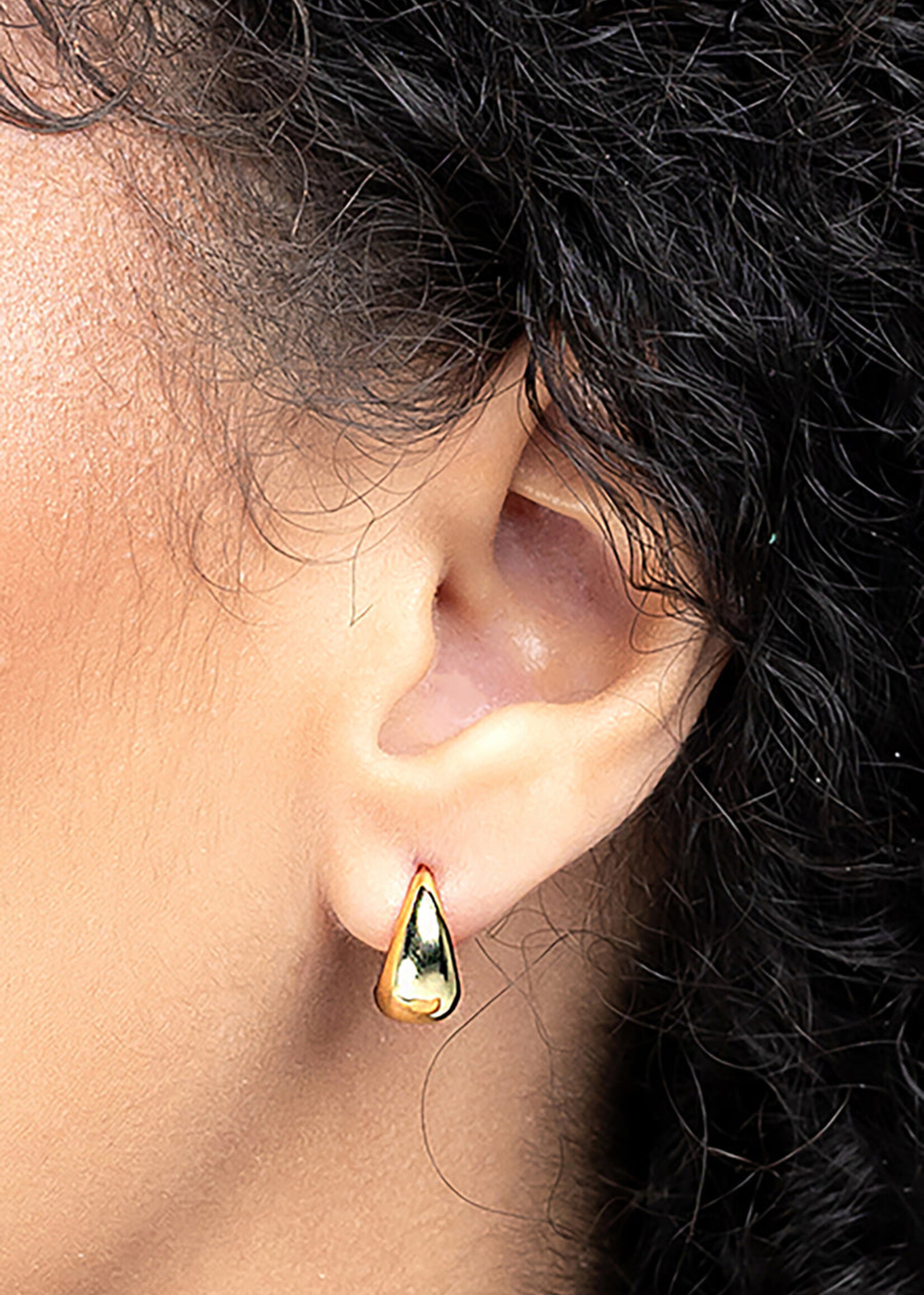 Liberte Tina Gold Huggie