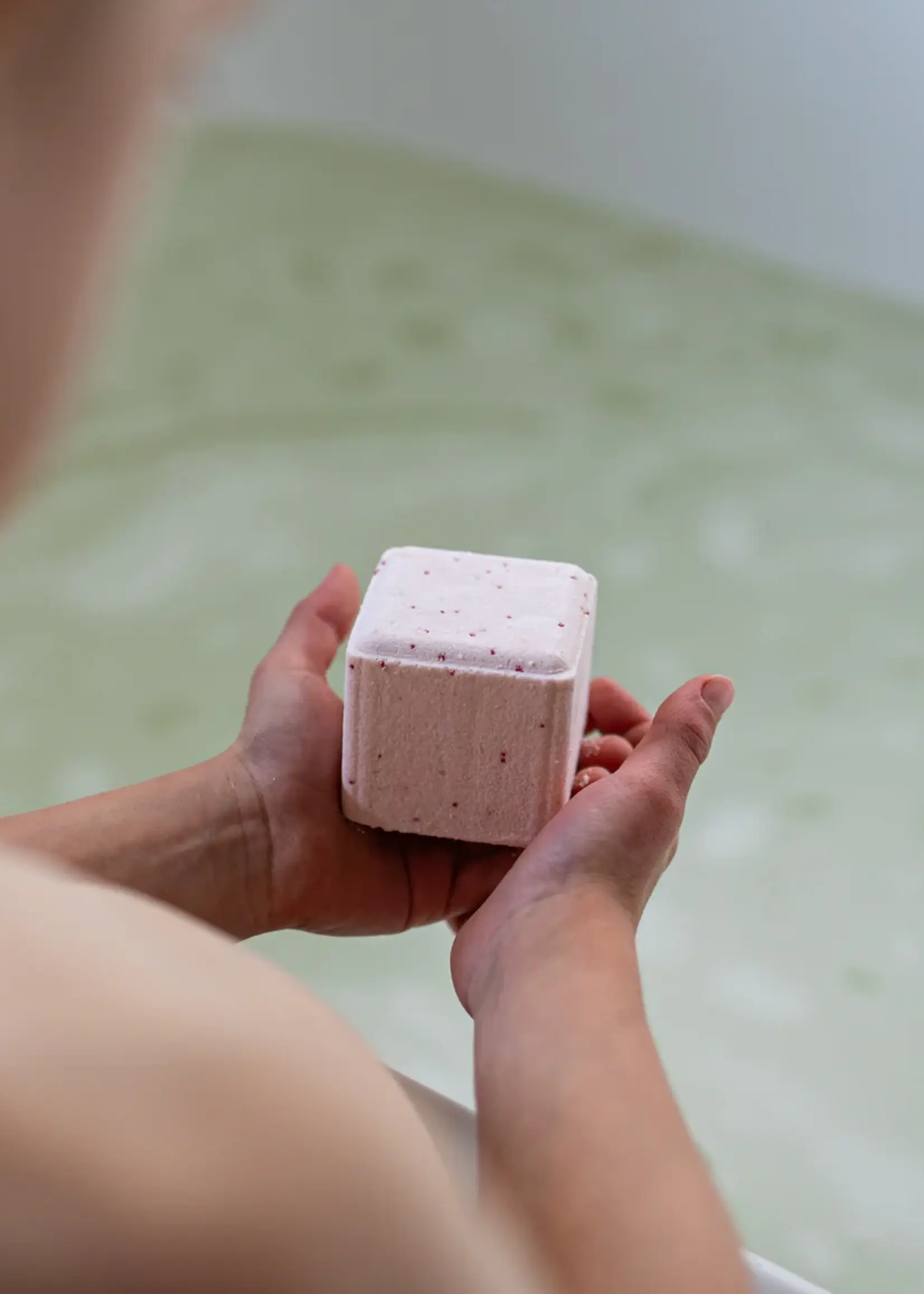 Wild Emery Grapefruit Bath Bomb