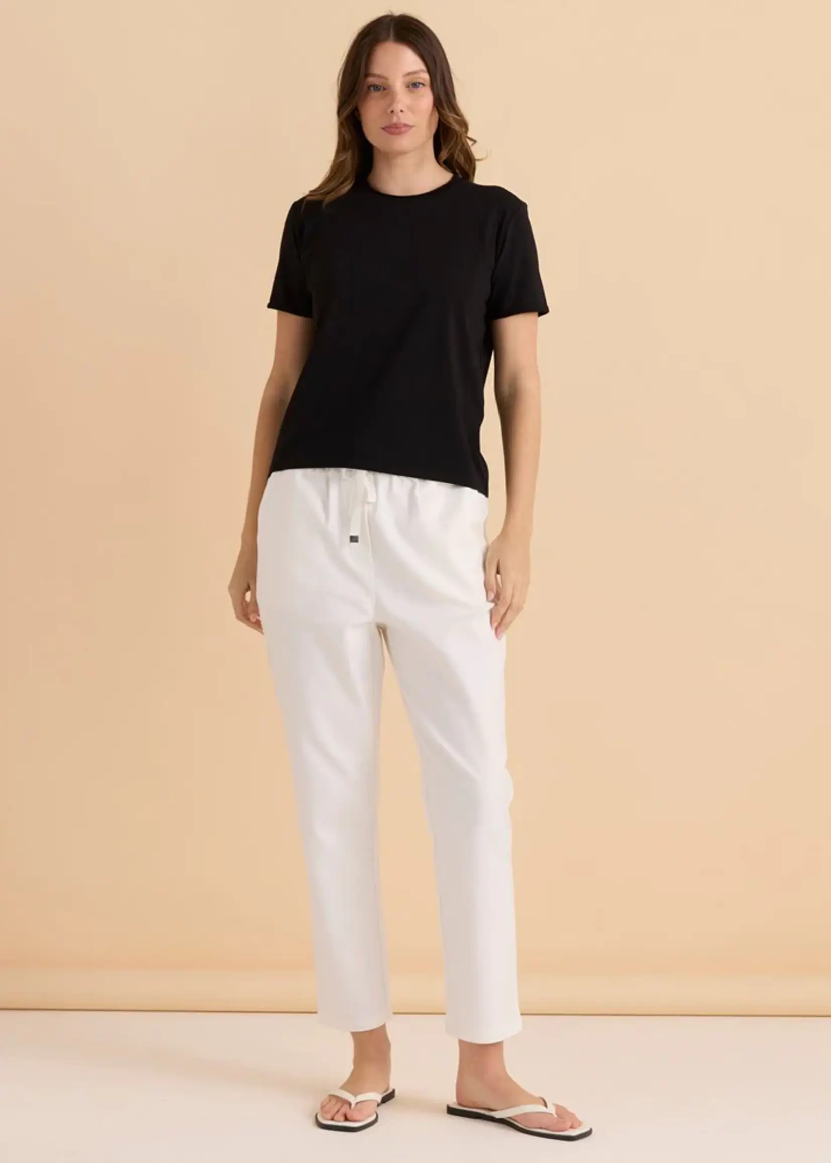 Betty Basic Cotton Slim Fit Tee - Black