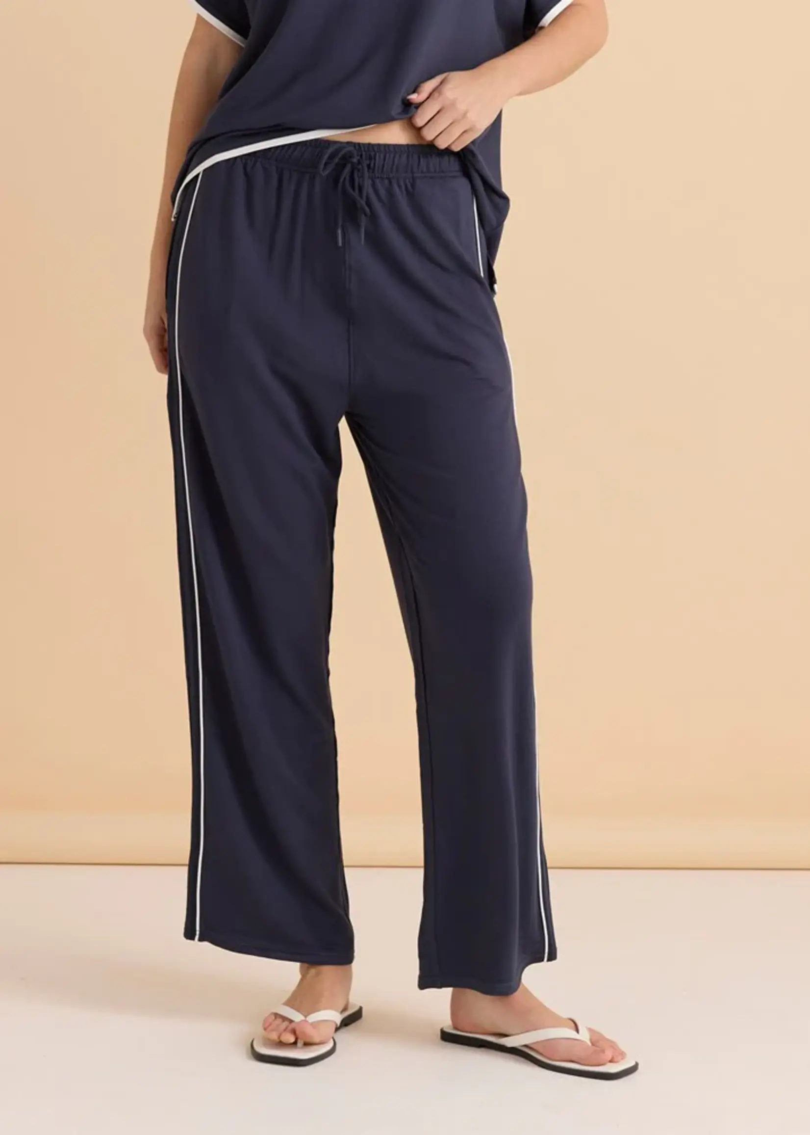 Betty Basic Evelyn Wide Leg Jogger - Petrol/White
