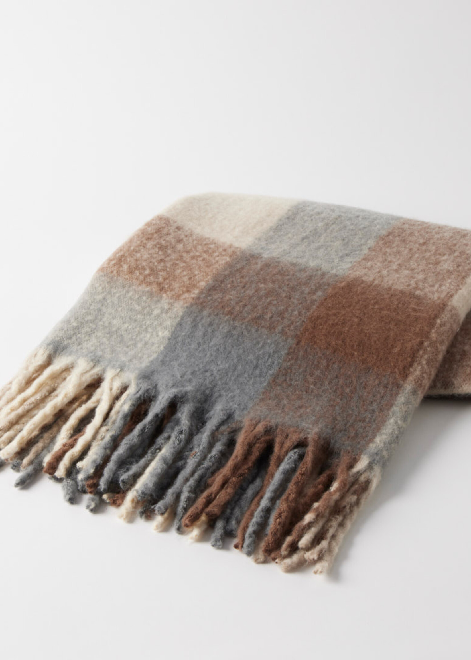 Pilbeam Rossi Throw