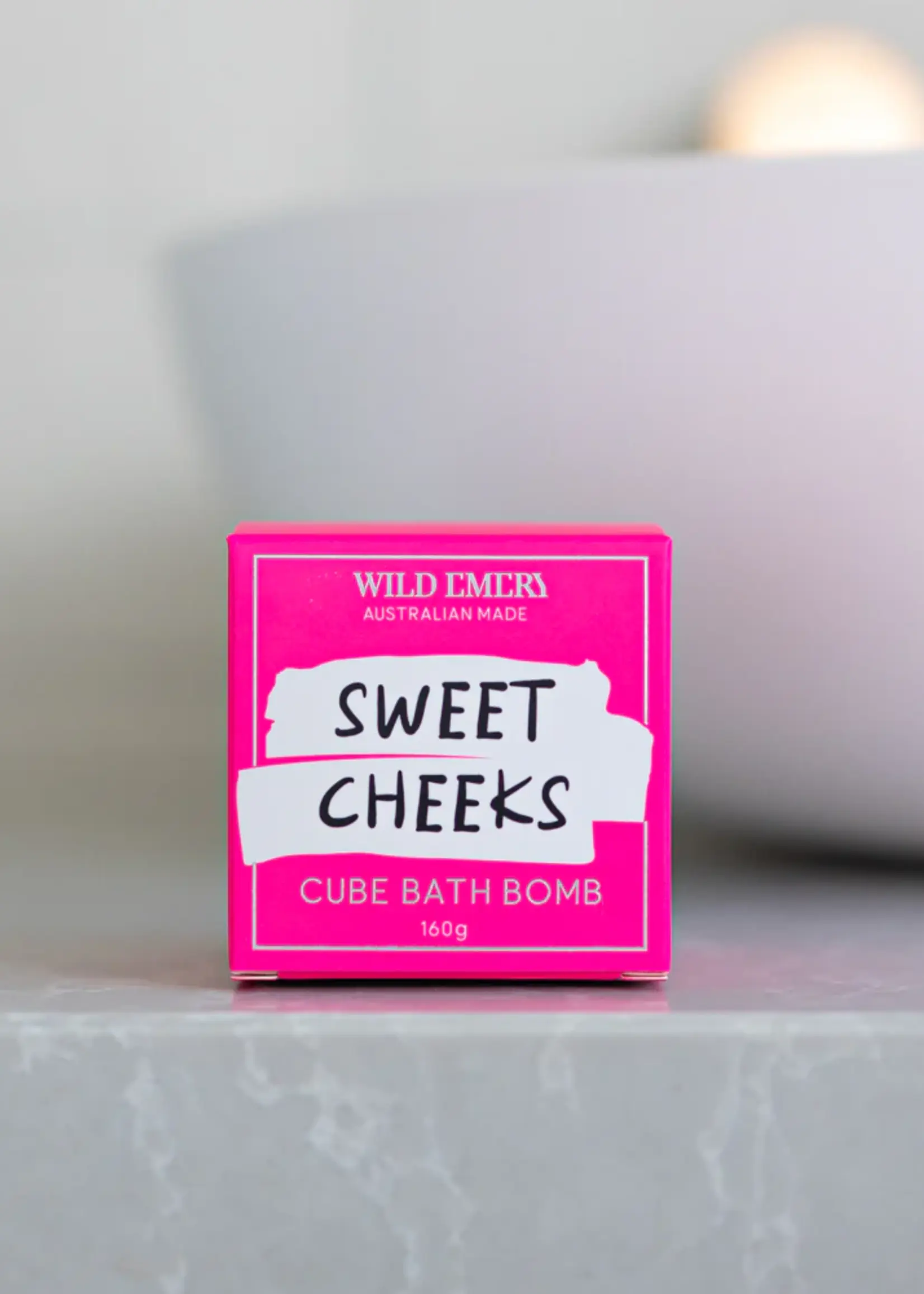 Wild Emery Sweet Cheeks - Cube Bath Bomb