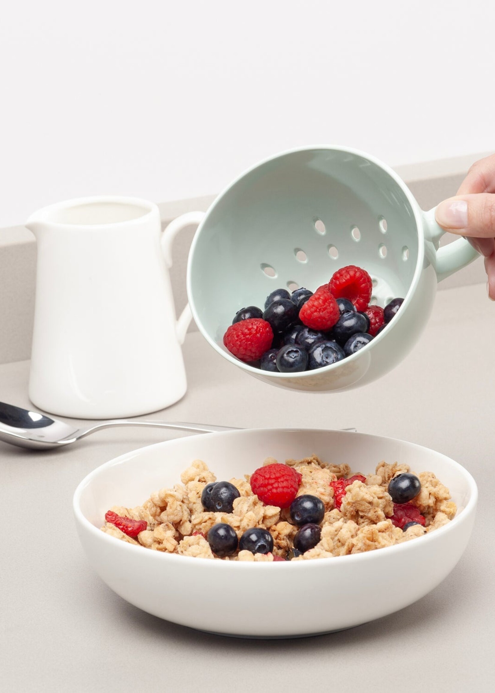 Isalbi ZL Keep It Handy Berry Colander Green