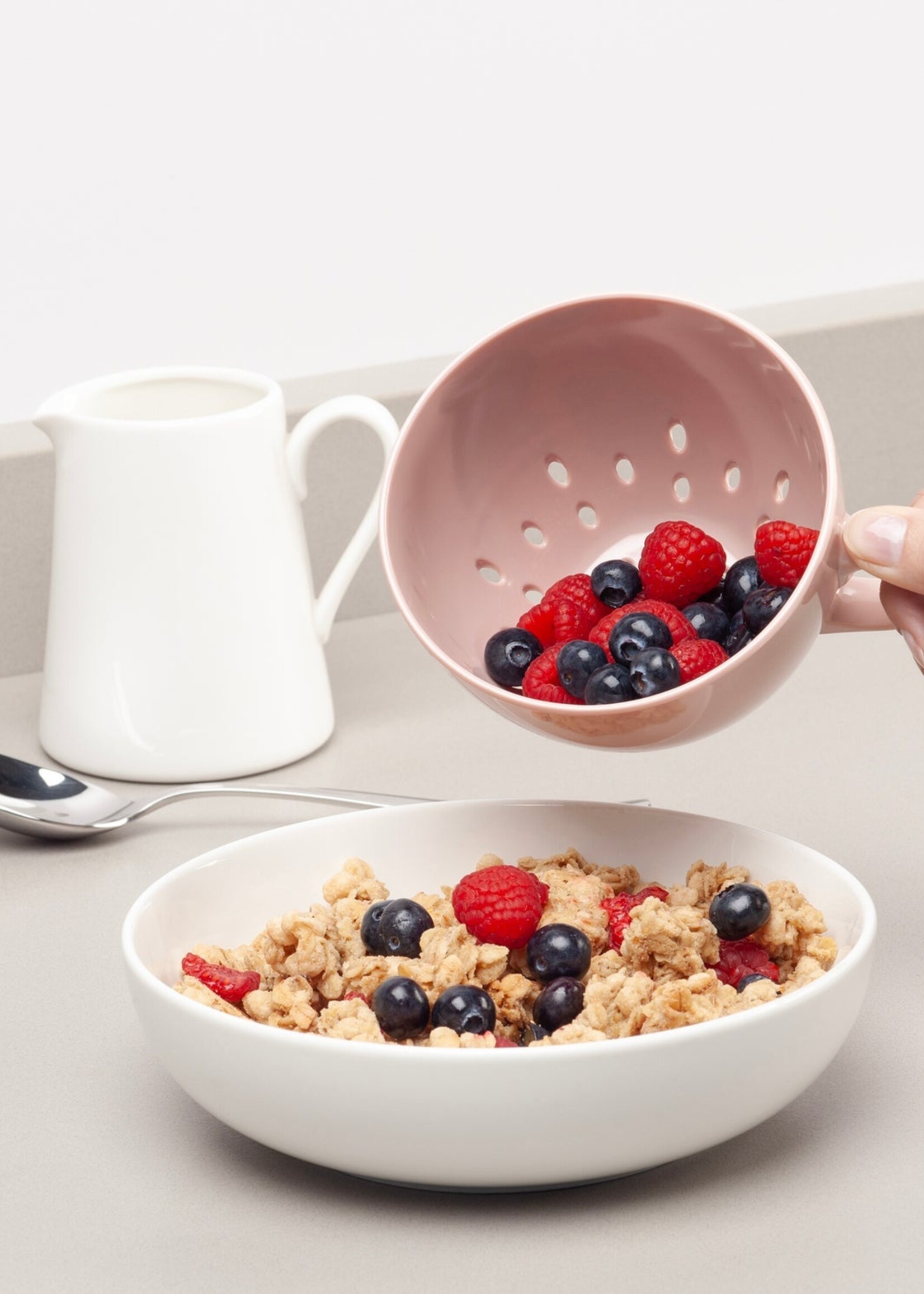 Isalbi ZL Keep It Handy Berry Colander Pink