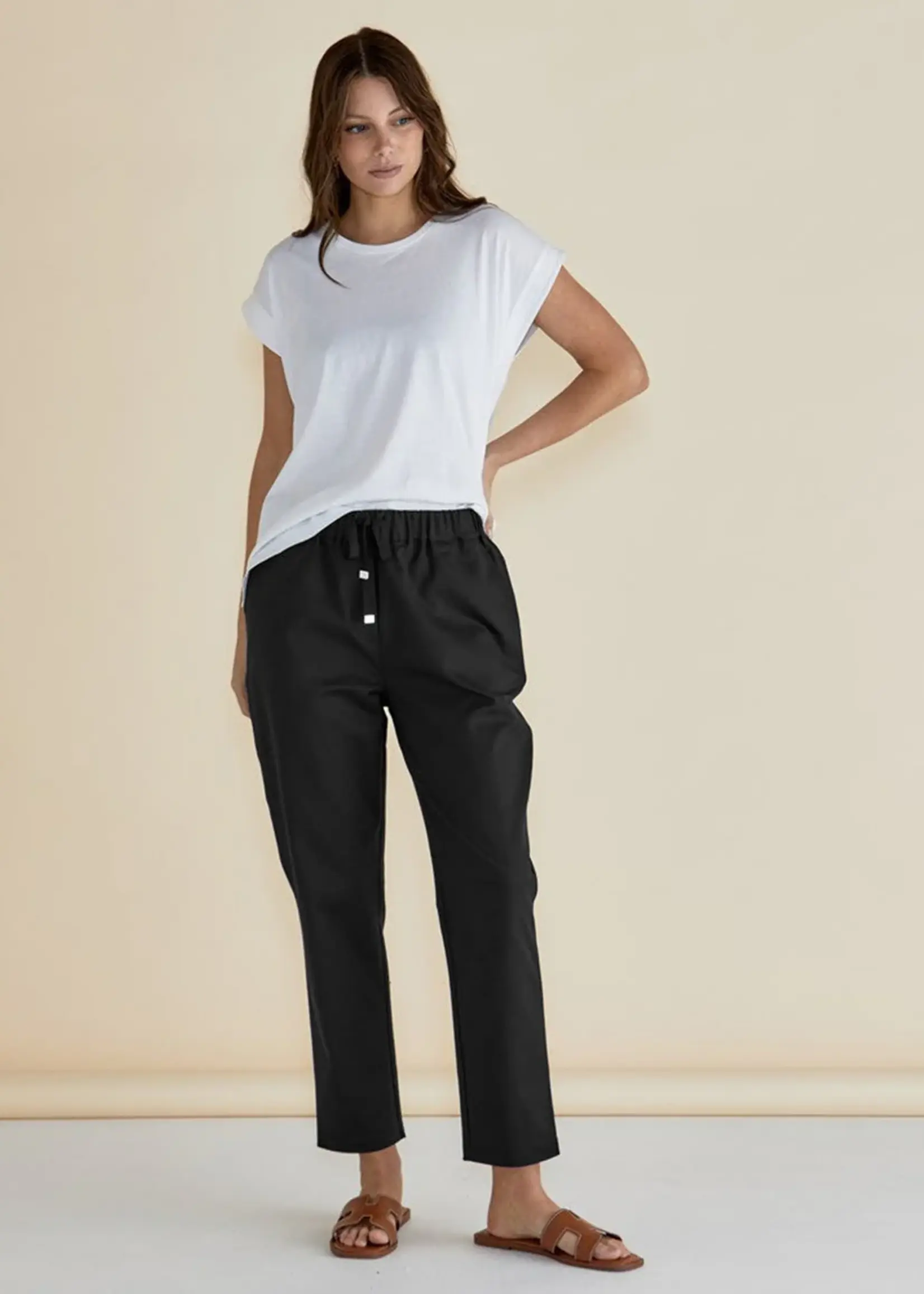 Betty Basic Kenzie Jogger - Black