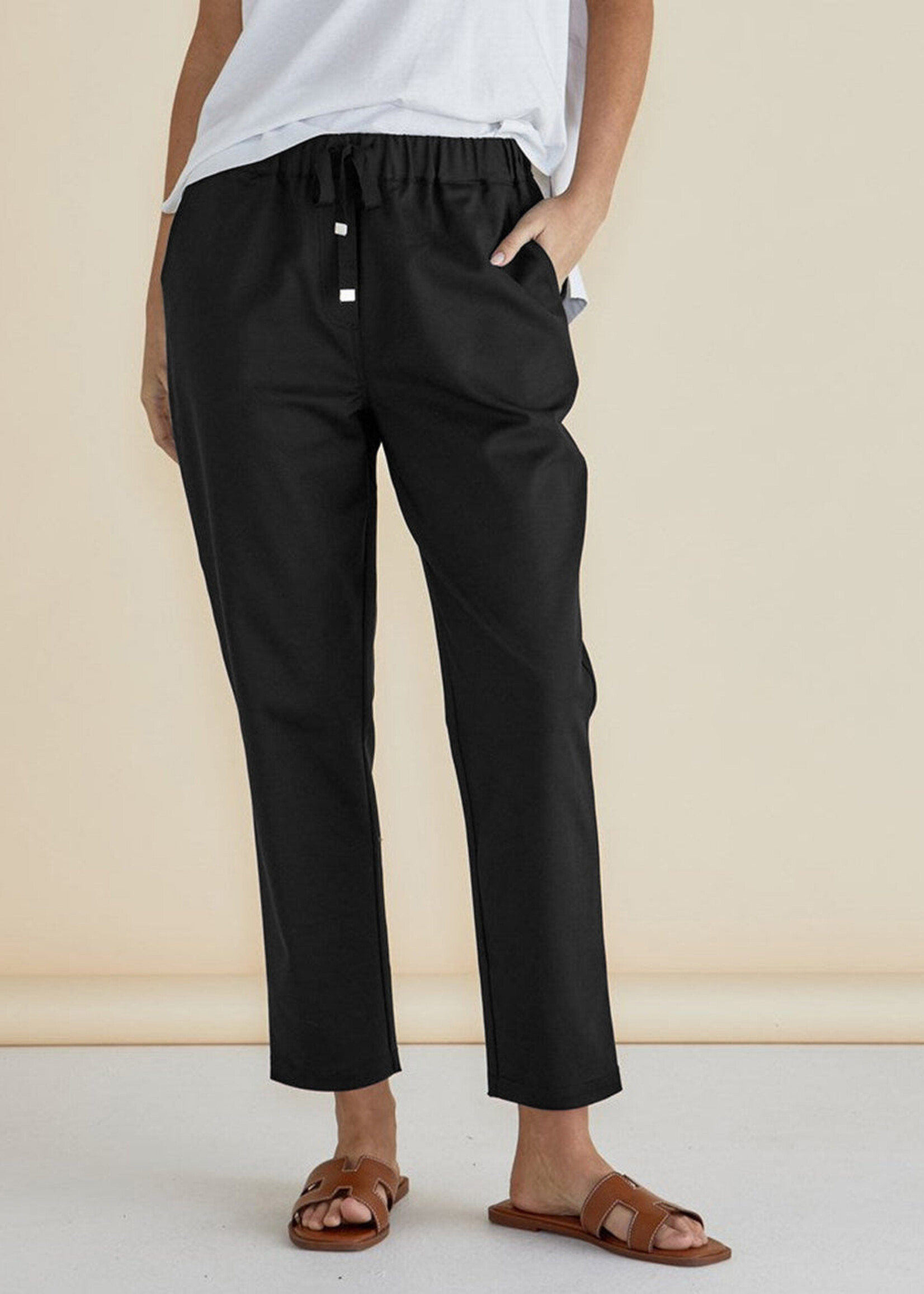 Betty Basic Kenzie Jogger - Black